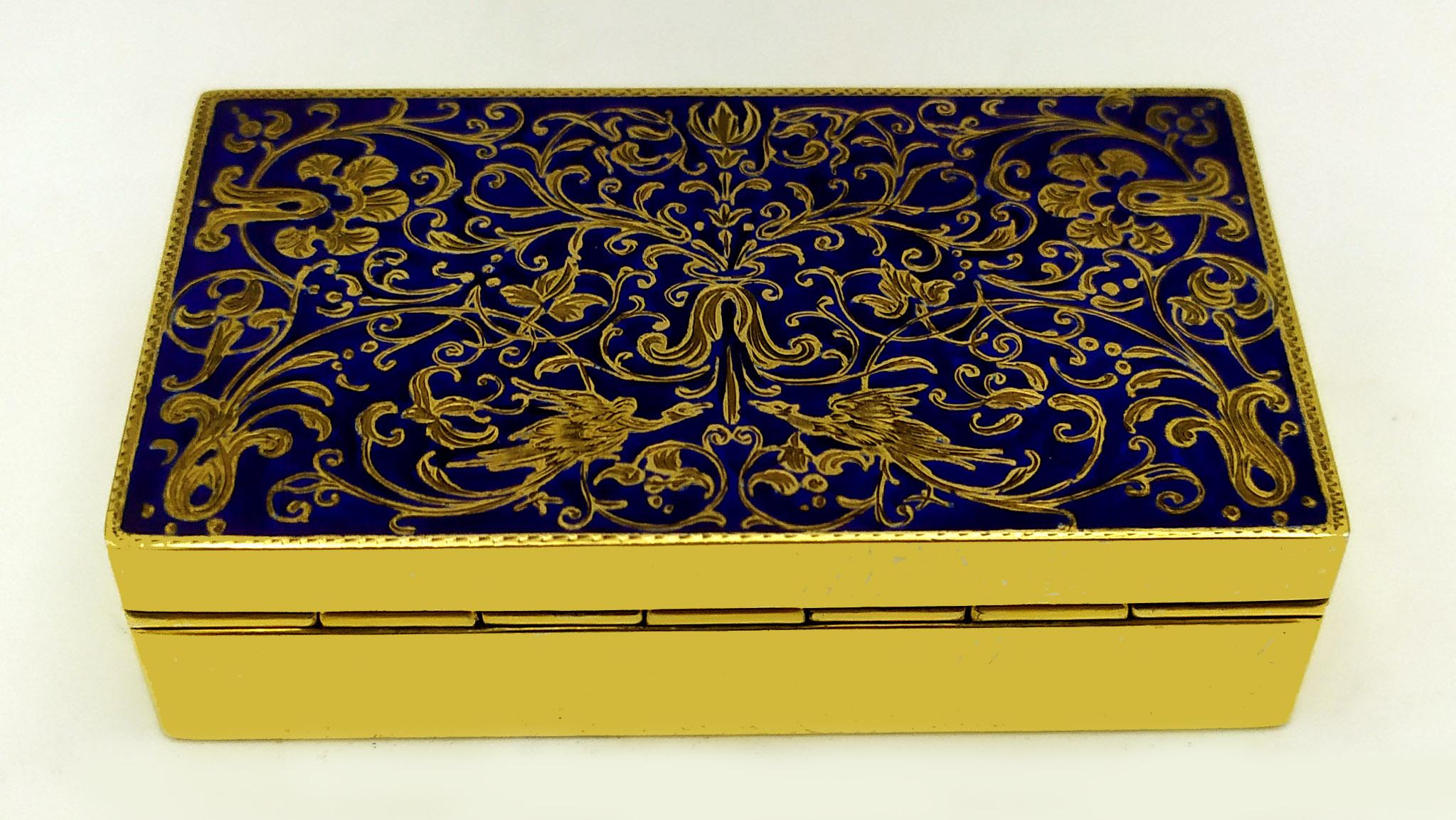 Snuff Box fine hand engraving, fire enamelled, in “Rococo” style Salimbeni For Sale 5