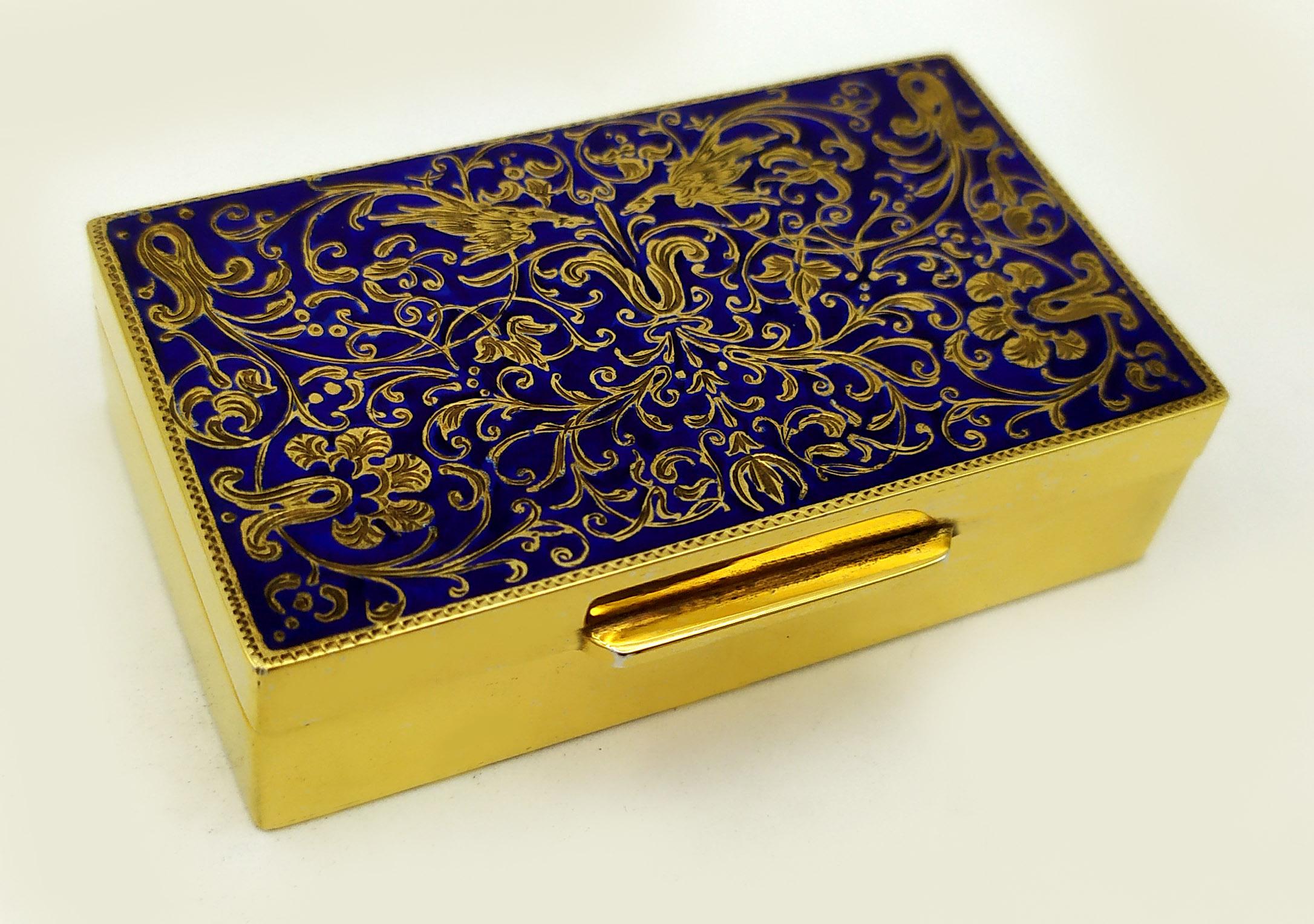 Snuff Box fine hand engraving, fire enamelled, in “Rococo” style Salimbeni For Sale 2