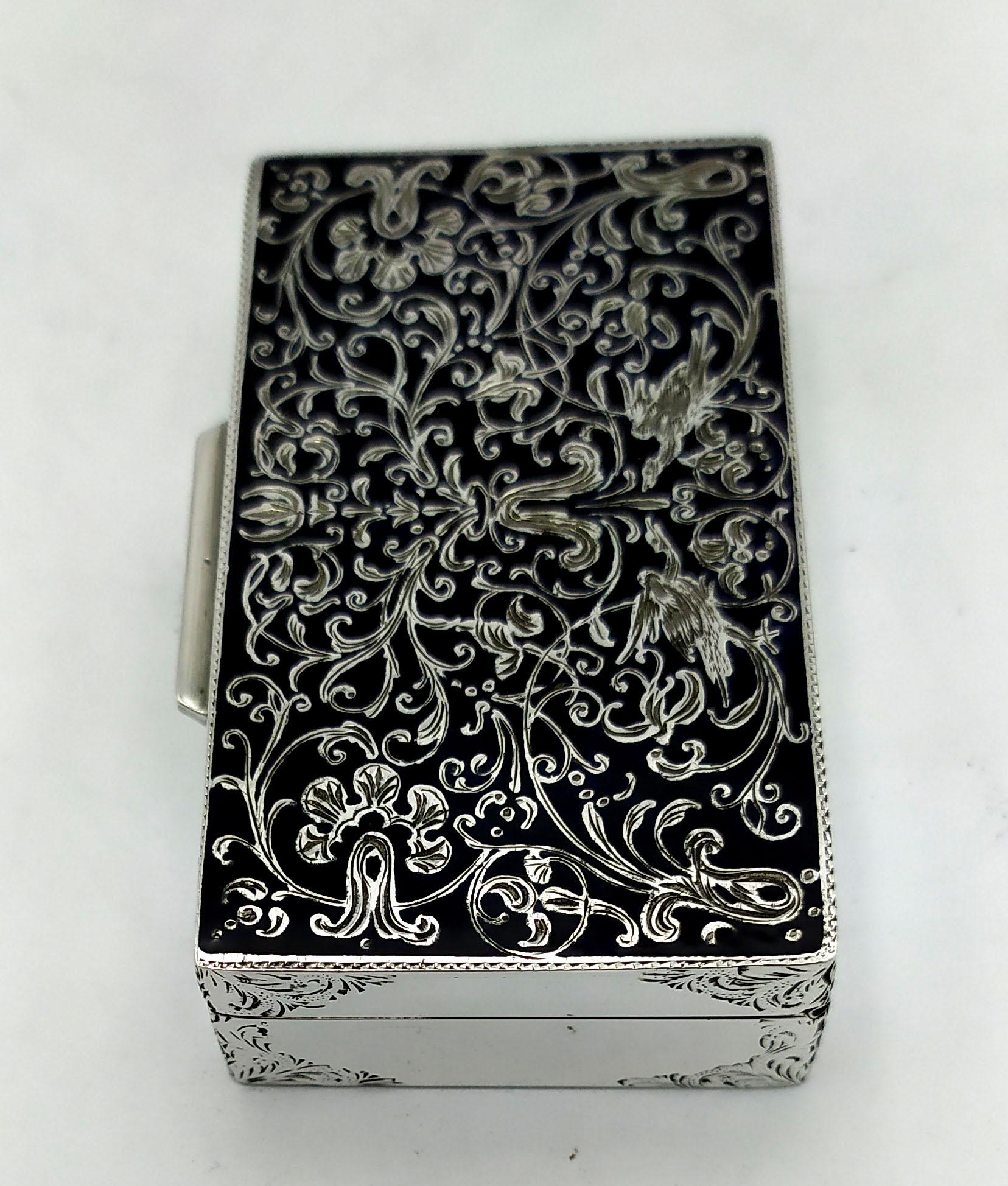 Snuff Box hand engraving, black “niello” type Sterling Silver Salimbeni  In Excellent Condition For Sale In Firenze, FI