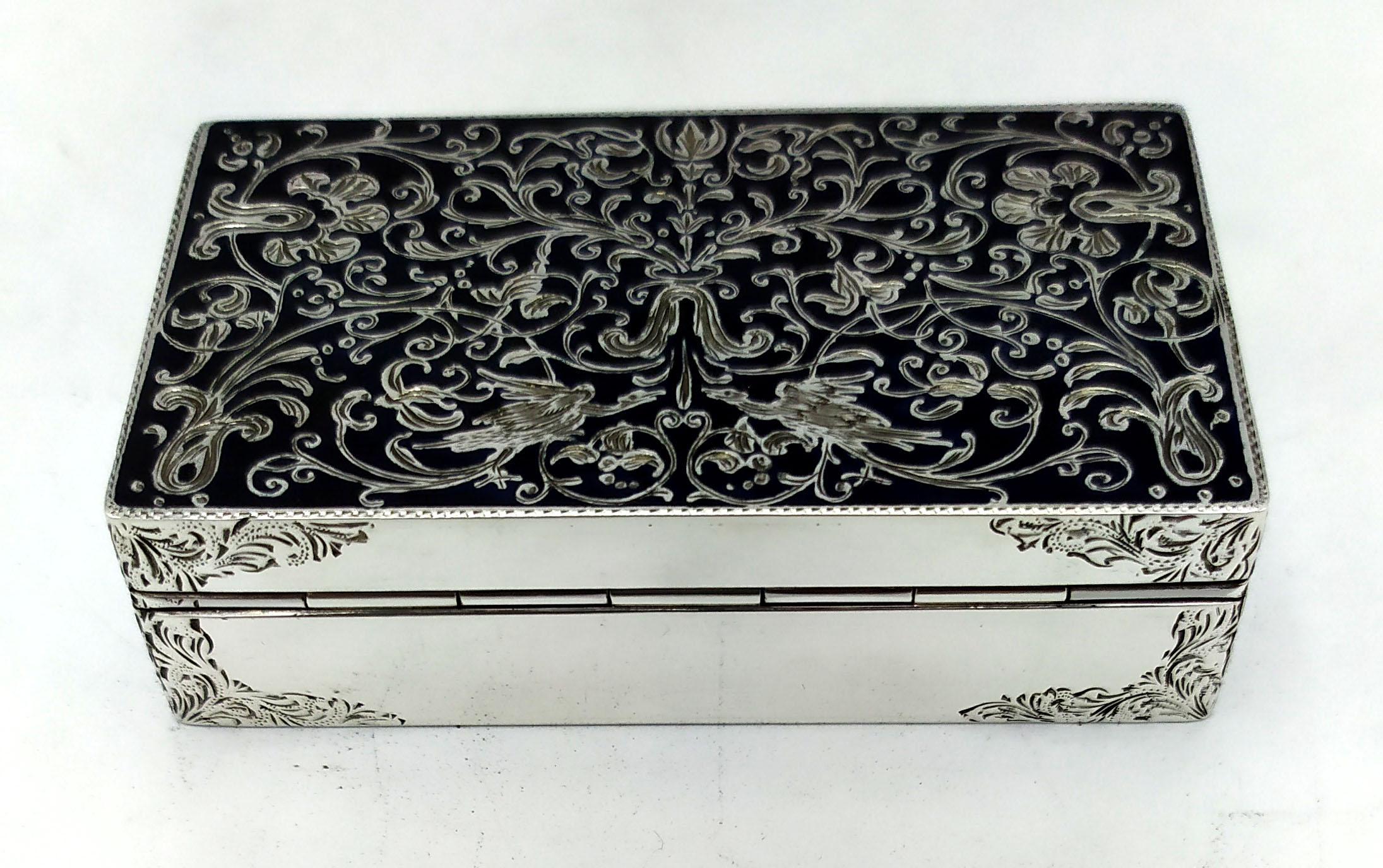 Late 20th Century Snuff Box hand engraving, black “niello” type Sterling Silver Salimbeni  For Sale