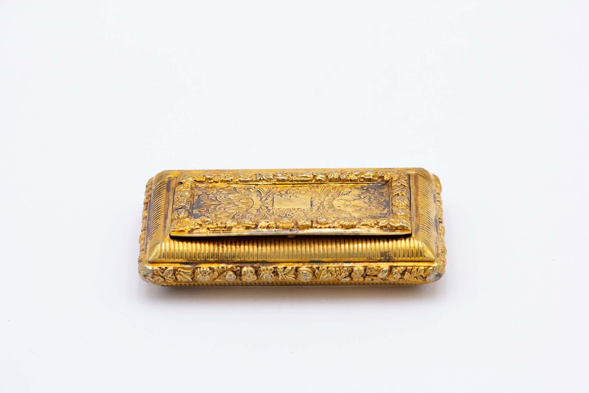 Snuff box in gilded silver im Zustand „Gut“ im Angebot in Porto, PT