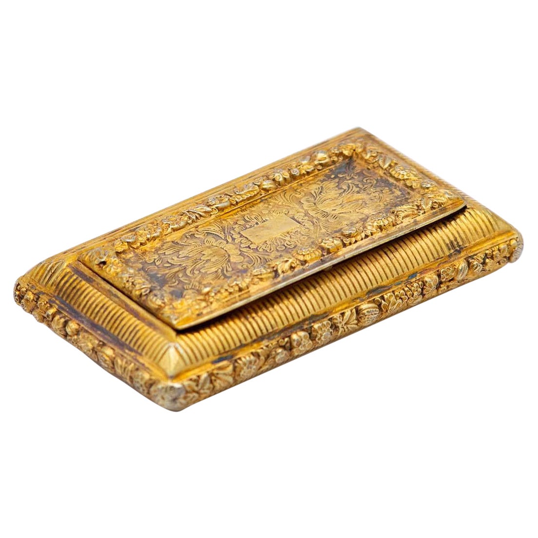 Snuff box in gilded silver