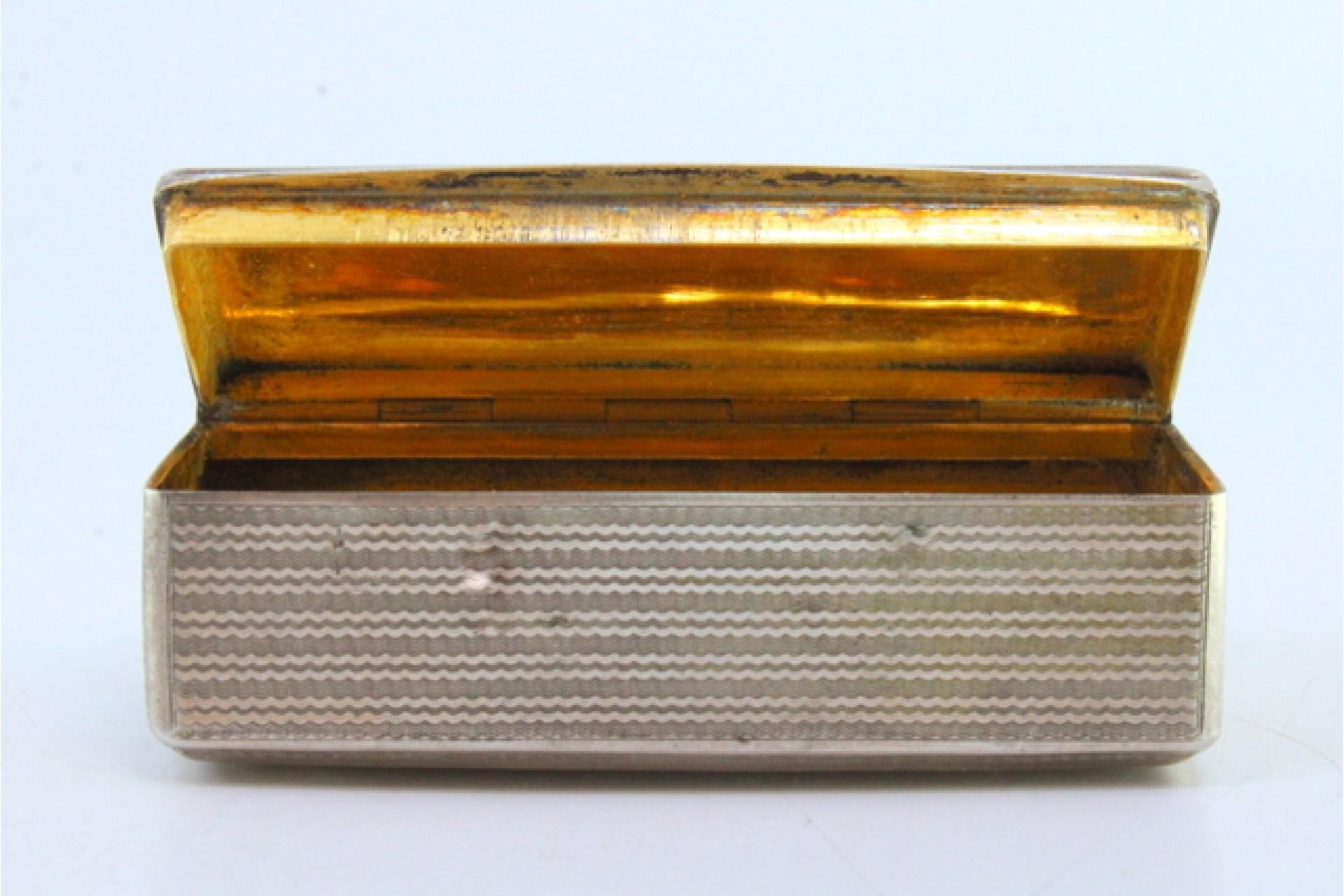 Silver Snuff box in guilloche silver w/ reliefs on the lid, surrounding a monogram card For Sale