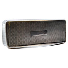 Snuff box in guilloche silver with monogram card and gold interior