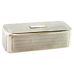 Snuff box in guilloche silver with monogram card and hinged lid