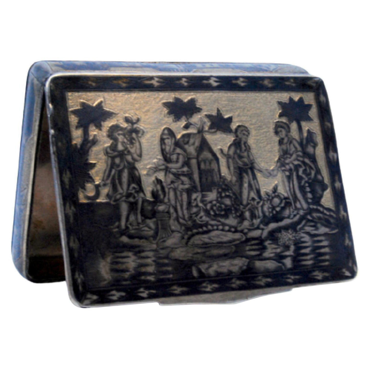 Snuff box in nickel silver in the Russian style with a gold base and city motifs