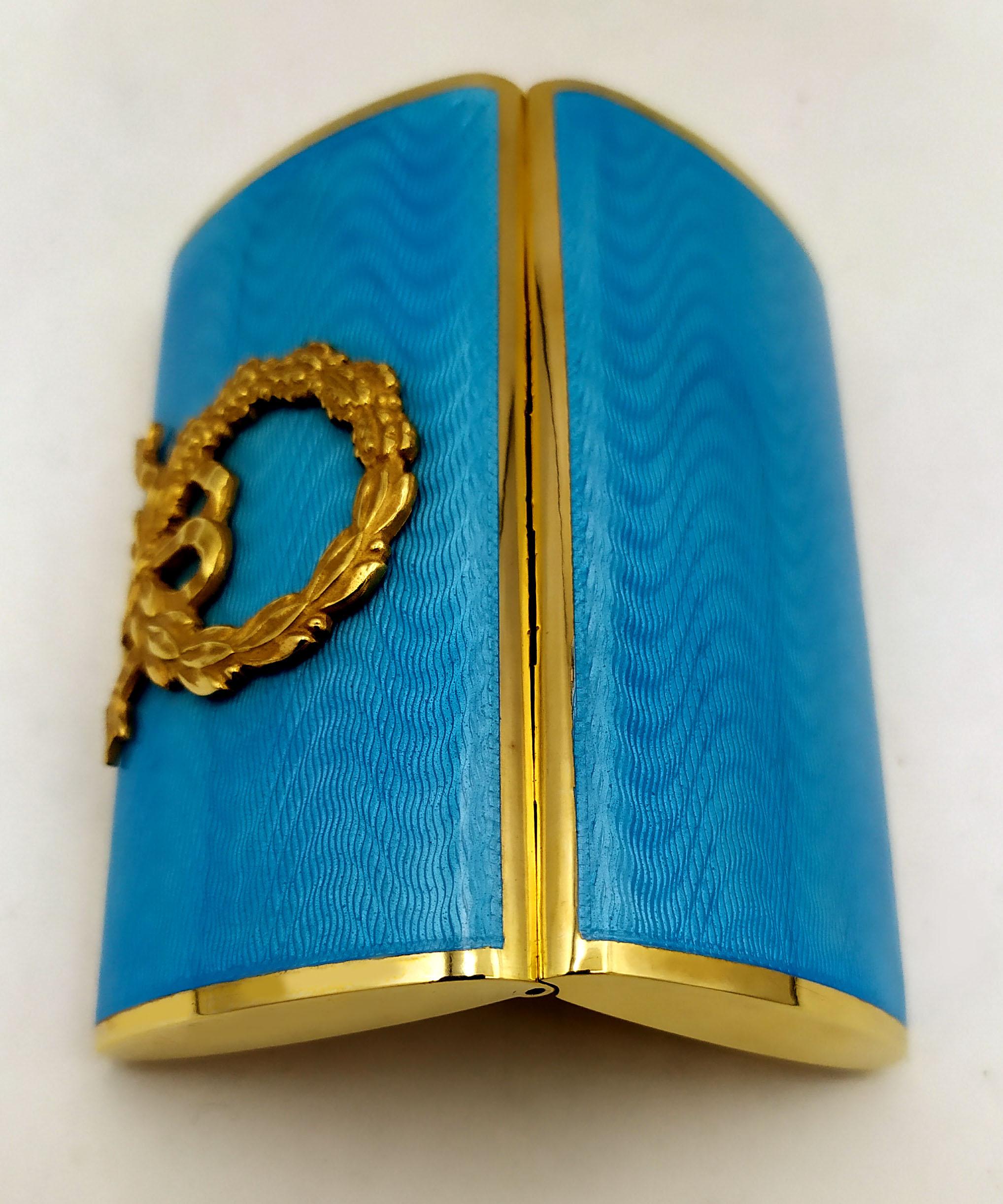 Late 20th Century Snuff Box Light Blue Ornament in Relief, Empire Style Sterling Silver Salimbeni For Sale