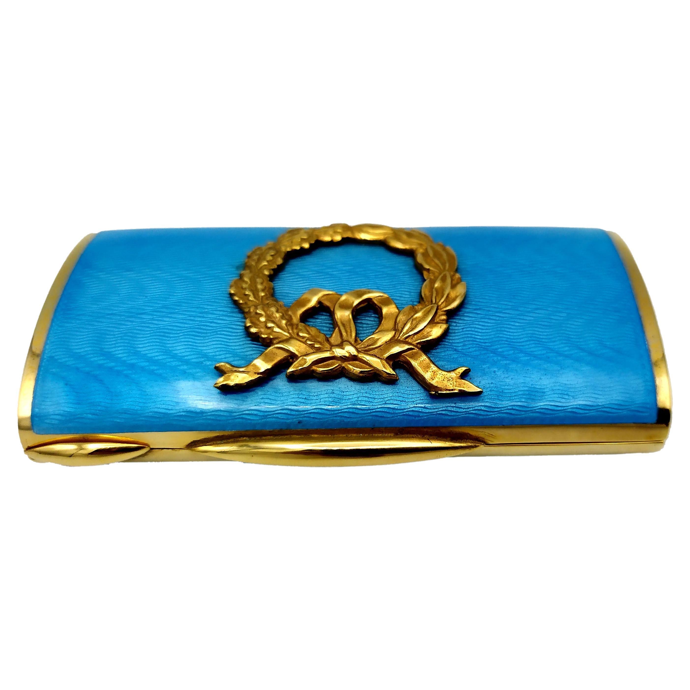 Tabatière ornée d'un bleu clair en relief en argent sterling de style Empire Salimbeni en vente