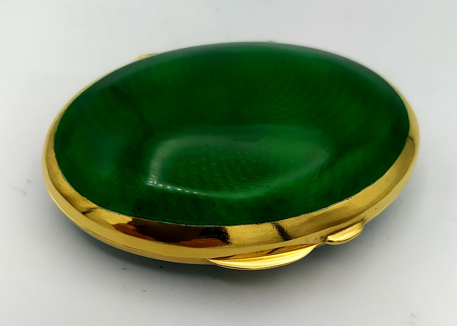 Gold Snuff Box  Oval curved Green Enamel Guilloche Salimbeni For Sale