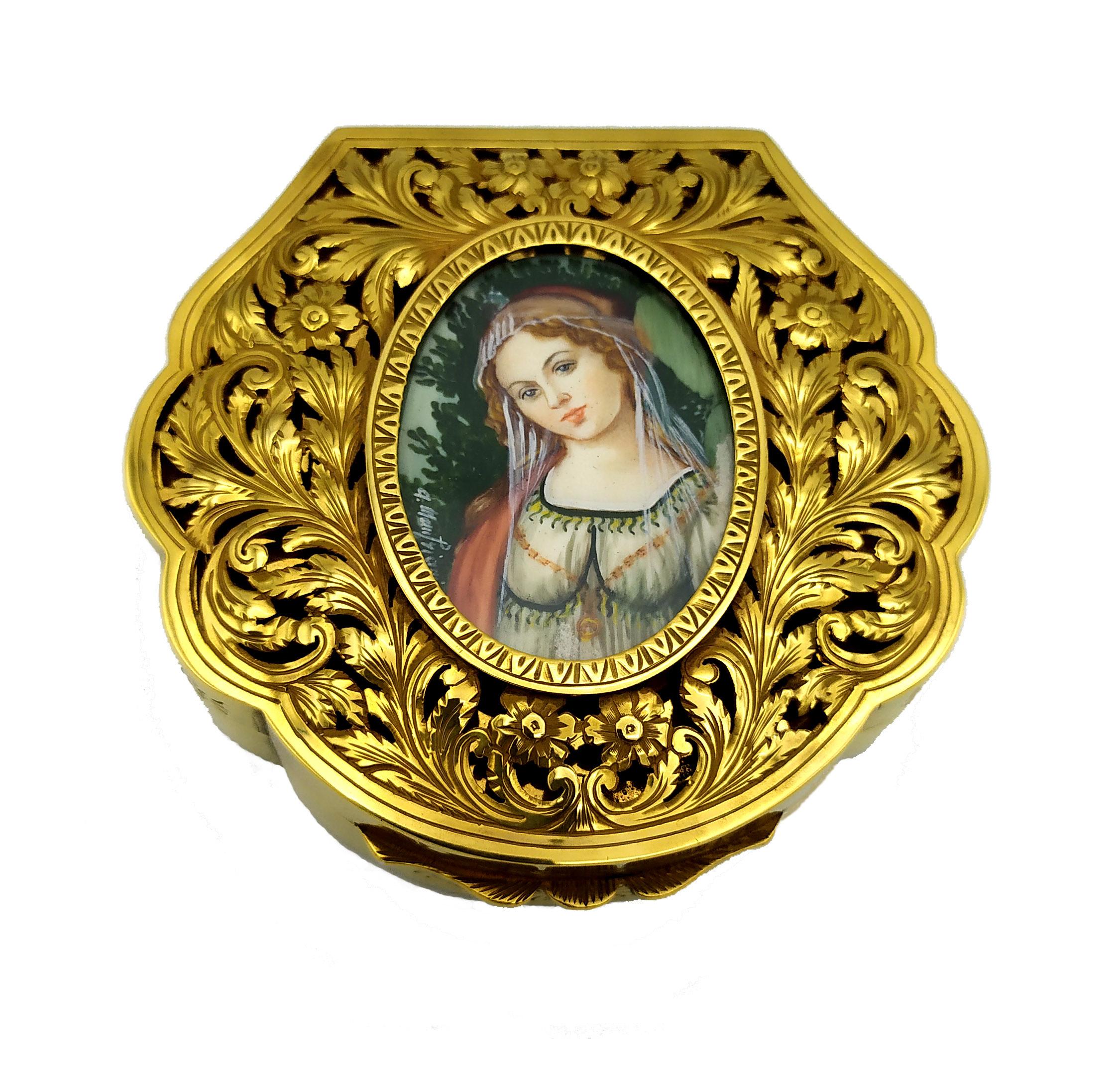 Shaped snuffbox in 925/1000 sterling silver gold plated with perforated, embossed and hand-engraved lid, with fine oval miniature cm. 3.2 x 4.5 hand painted in tempera on vegetable ivory by the painter Anna Maria Manfriani reproducing a detail of