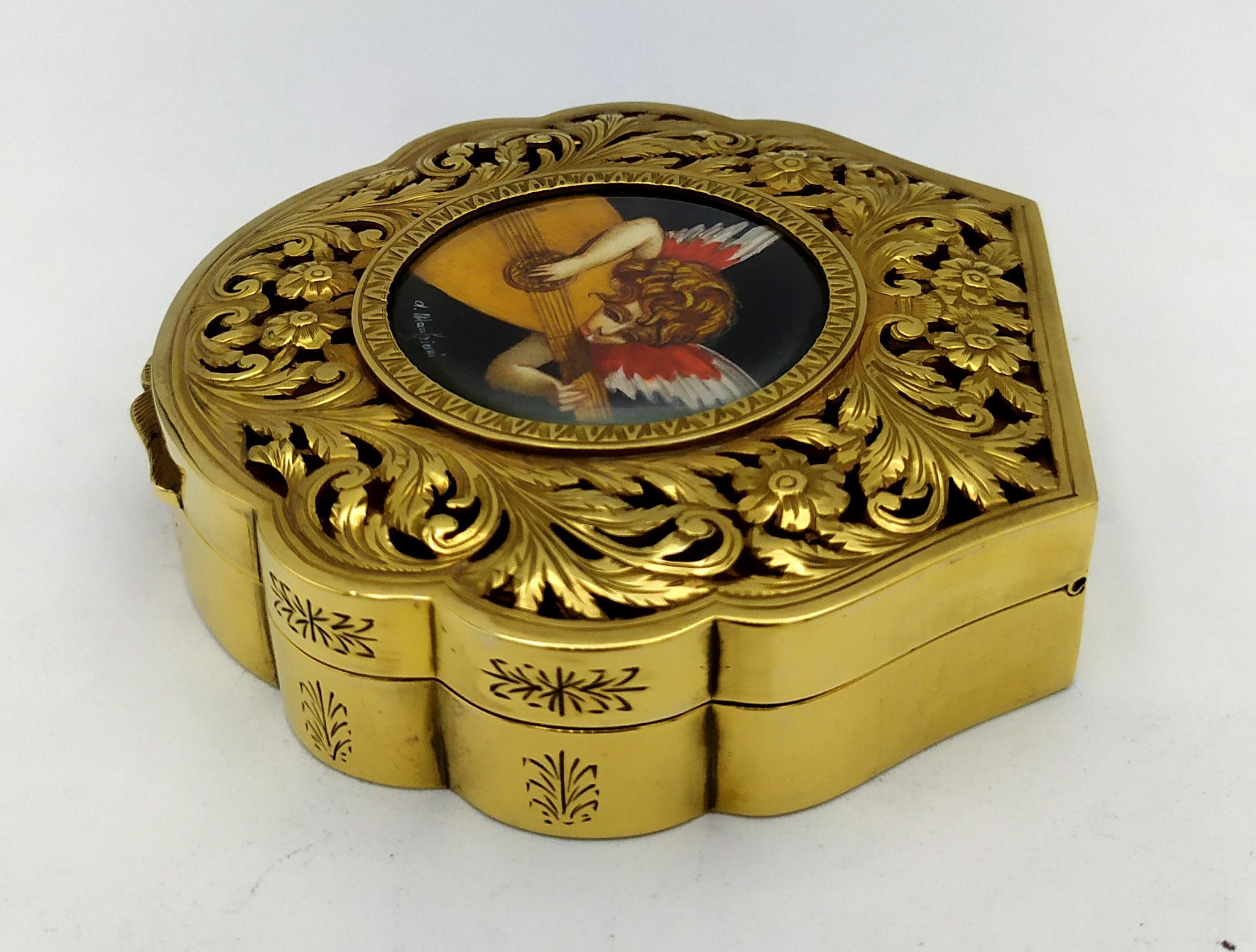 Sterling Silver Snuff Box perforated, with a fine round miniature Salimbeni. For Sale