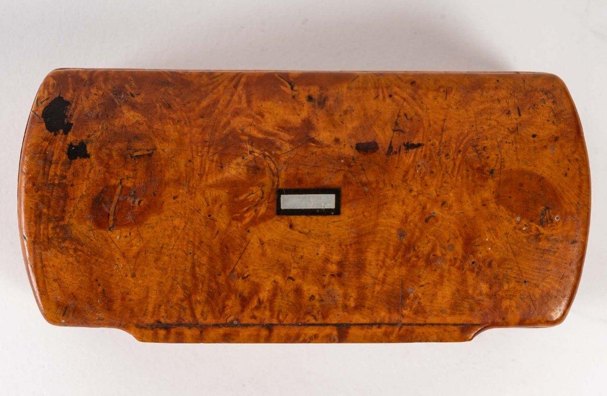 19th Century Snuff Box/Snuff Box Amboyna Burl Mother of Pearl and Ebony Inlay-Period 19th For Sale