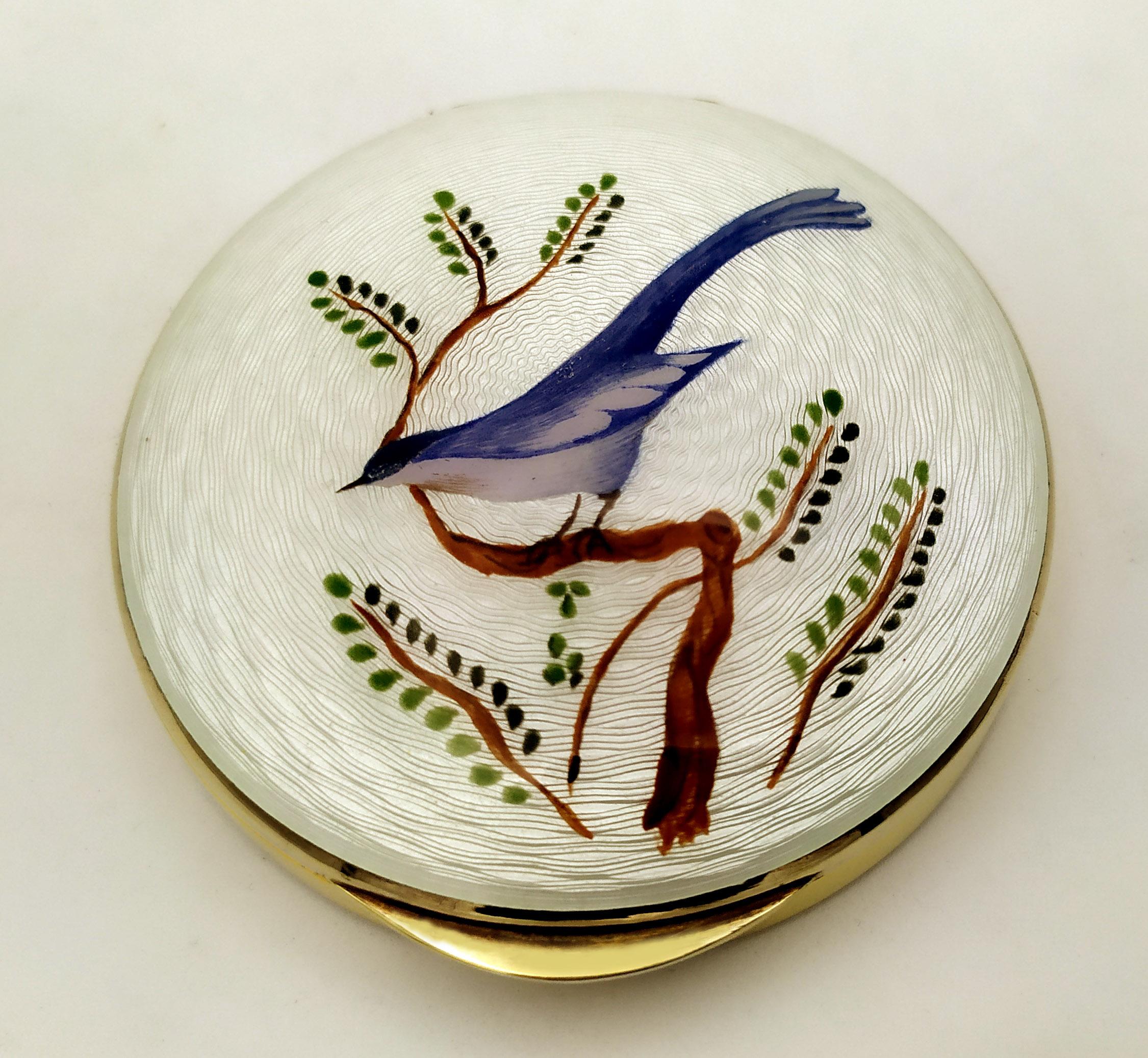 Italian Snuff Box White Fire Enamel with Miniature of Bird Salimbeni For Sale