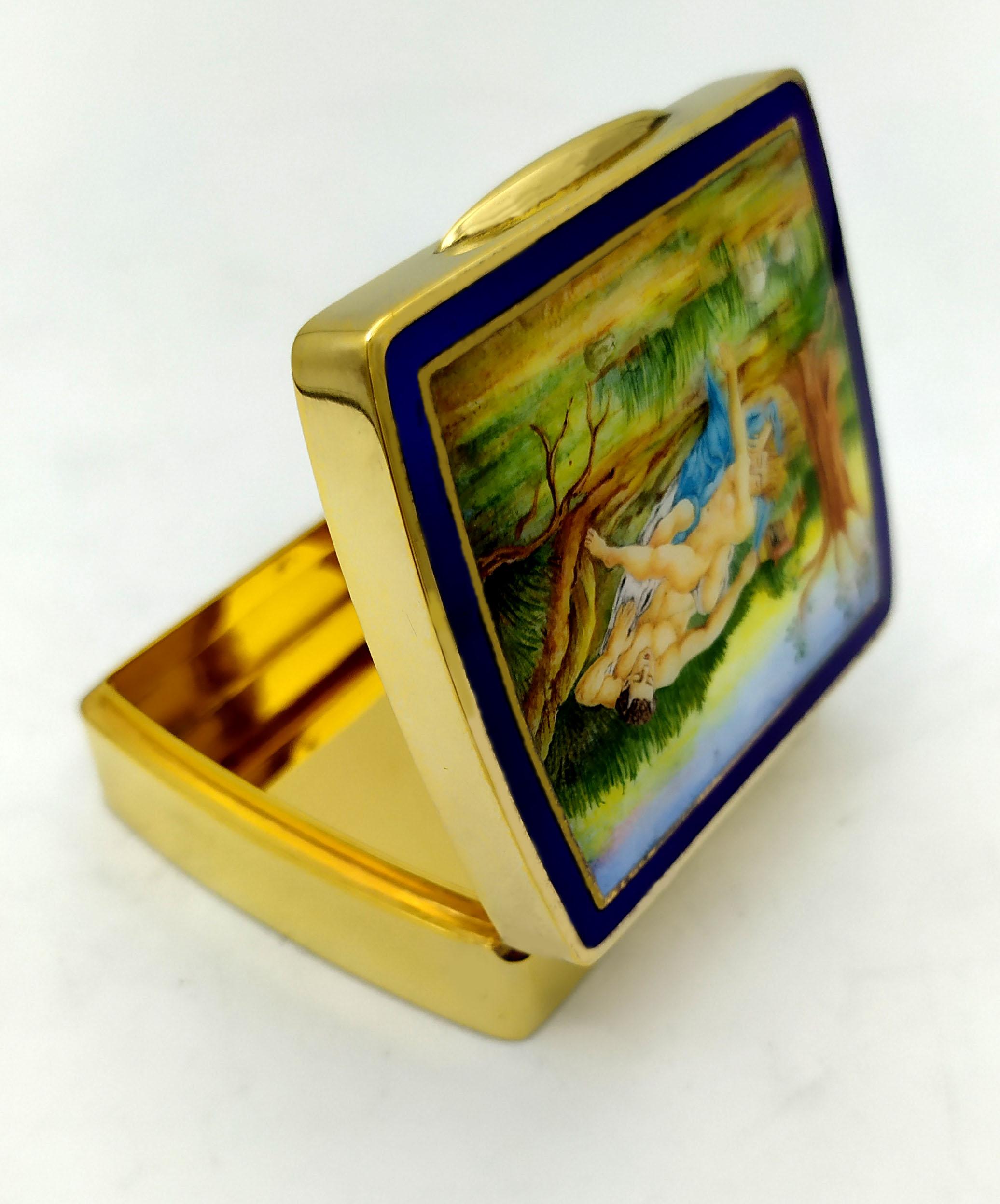 Late 20th Century Snuff Box with 2 slightly rounded sides and erotic miniature Salimbeni  For Sale