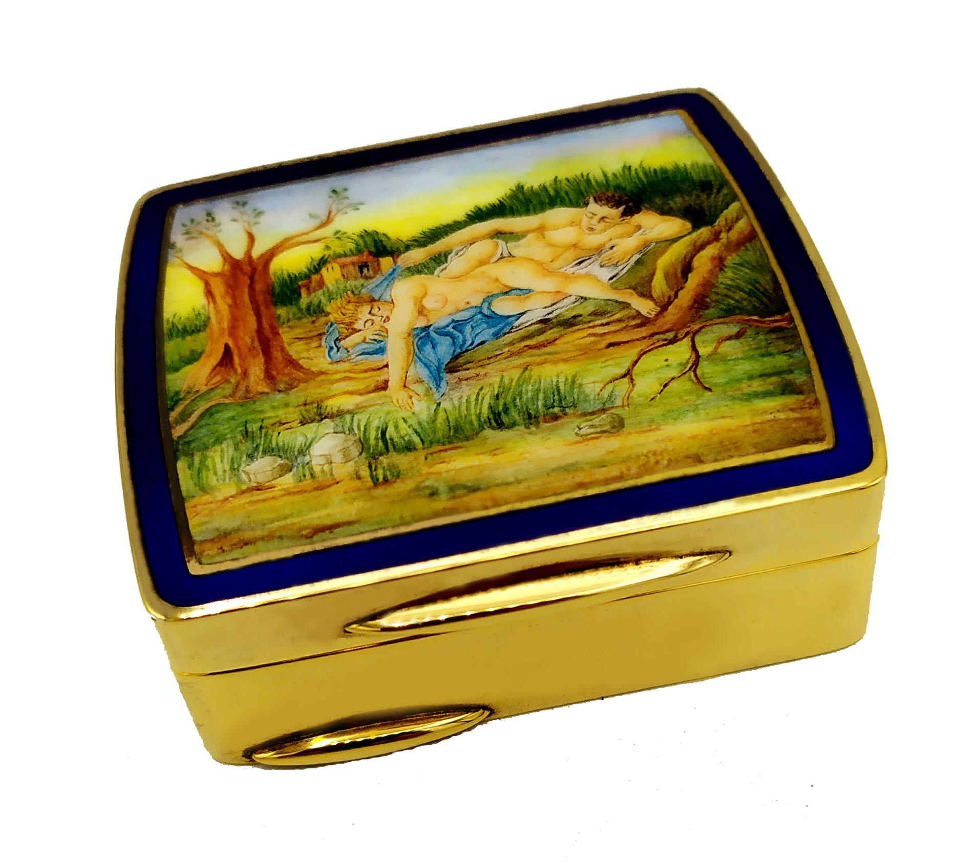 Enamel Snuff Box with 2 slightly rounded sides and erotic miniature Salimbeni  For Sale
