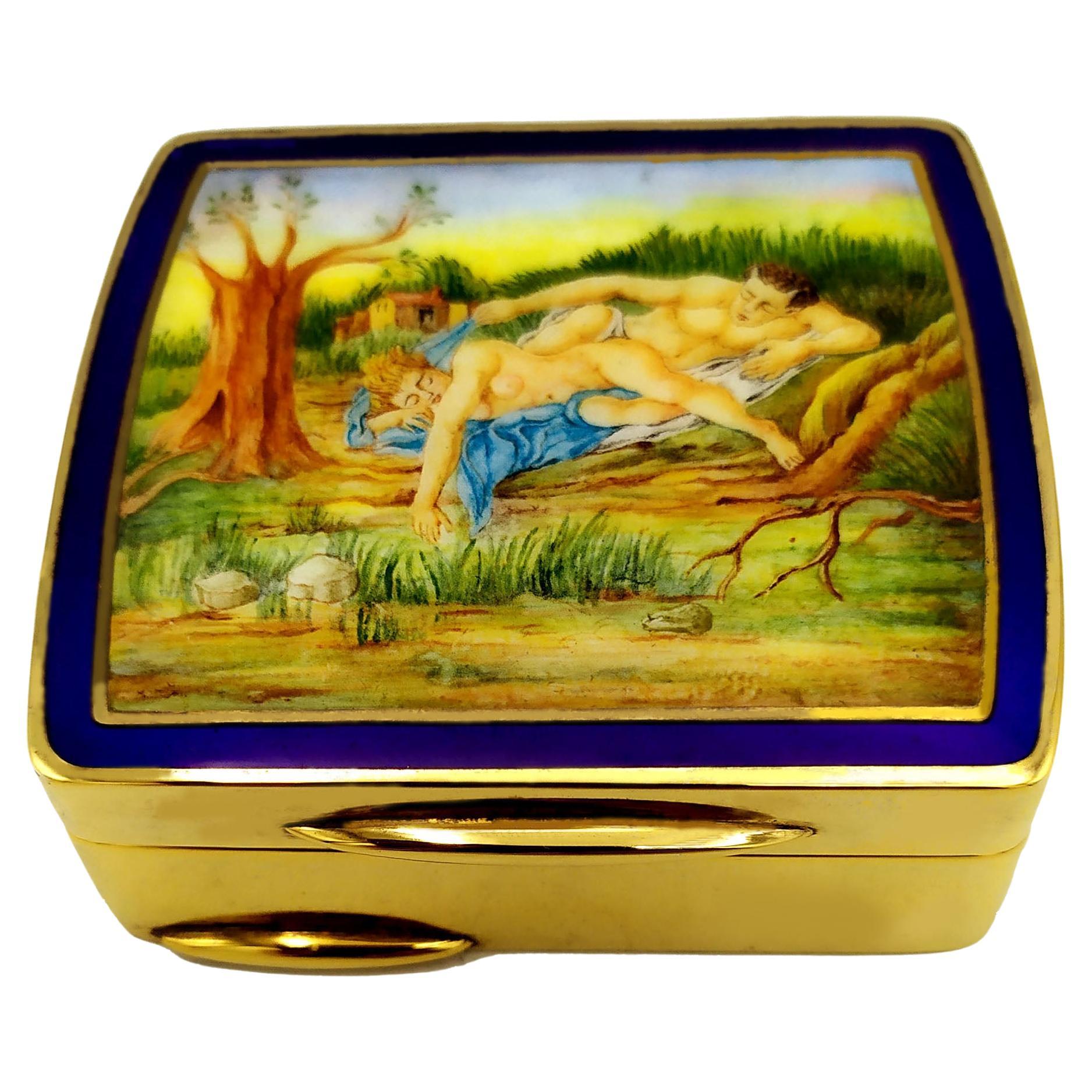 Snuff Box with 2 slightly rounded sides and erotic miniature Salimbeni  For Sale