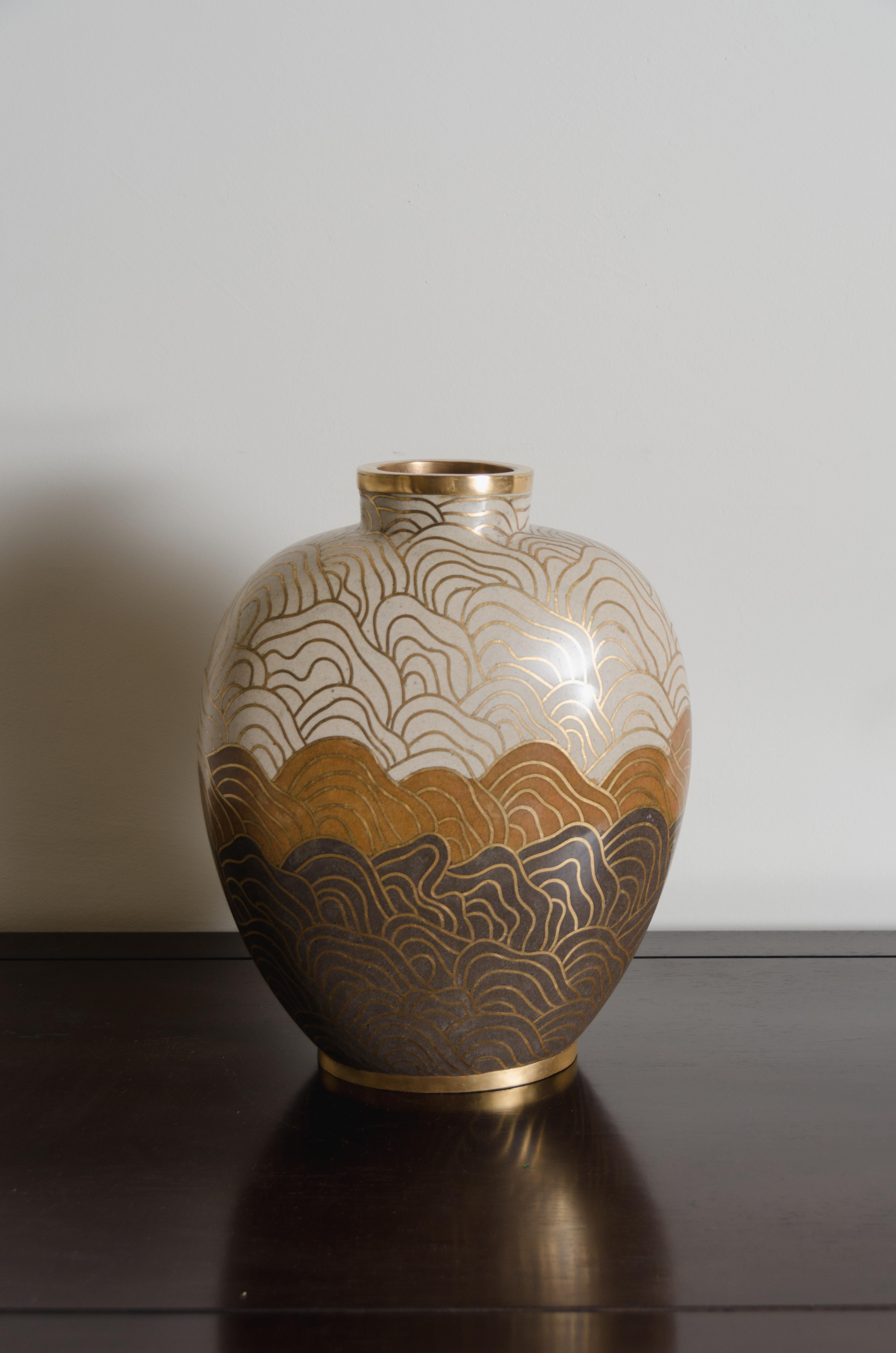 Cloissoné Snuff Vase, Shan Design, Amber by Robert Kuo, Cloisonné, Limited Edition