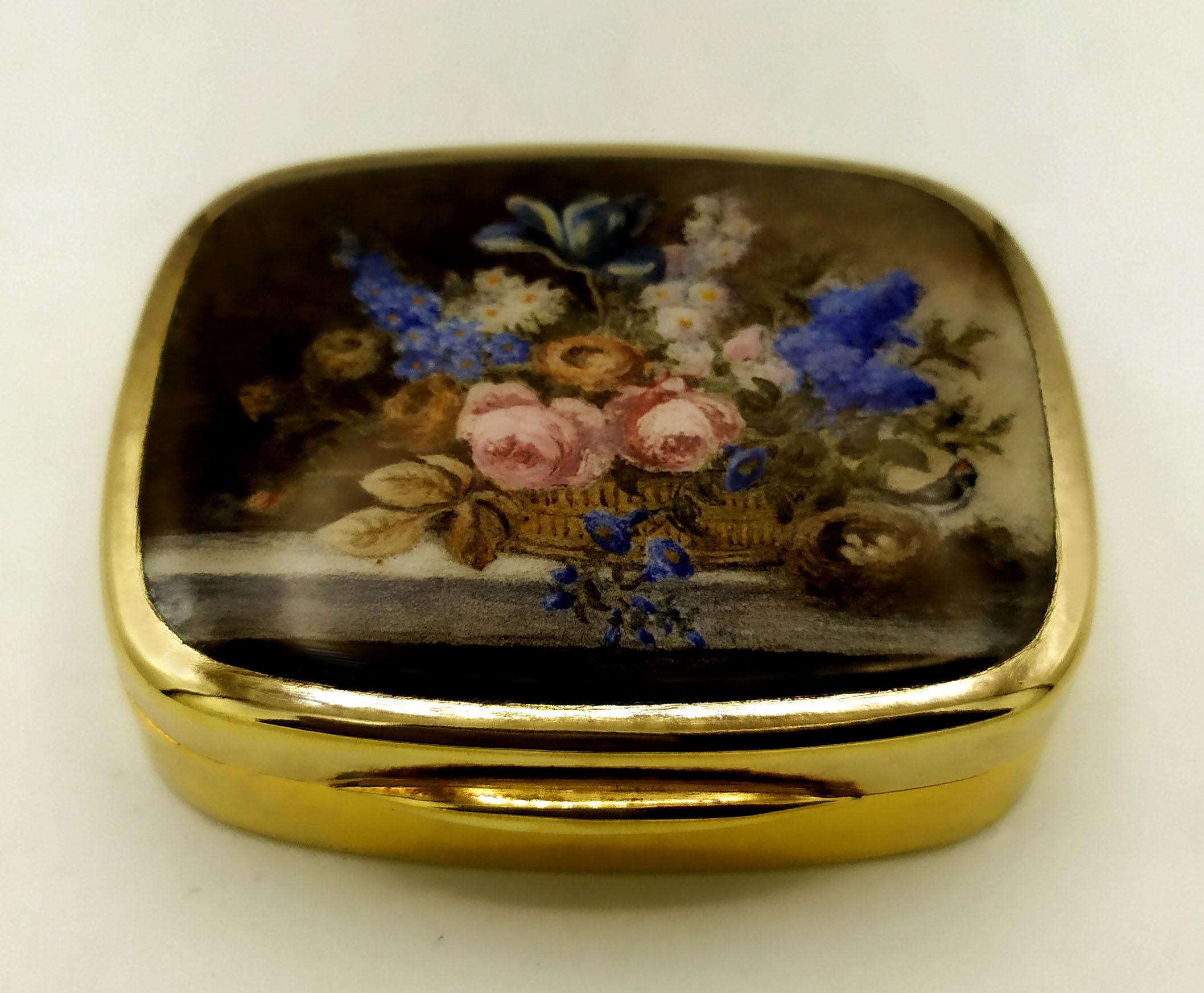 Napoleon III Snuffbox basket with flowers, in Florentine Renaissance style,  Salimbeni For Sale