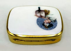 Visage de femme tabatière portant des vêtements de style Art nouveau Salimbeni