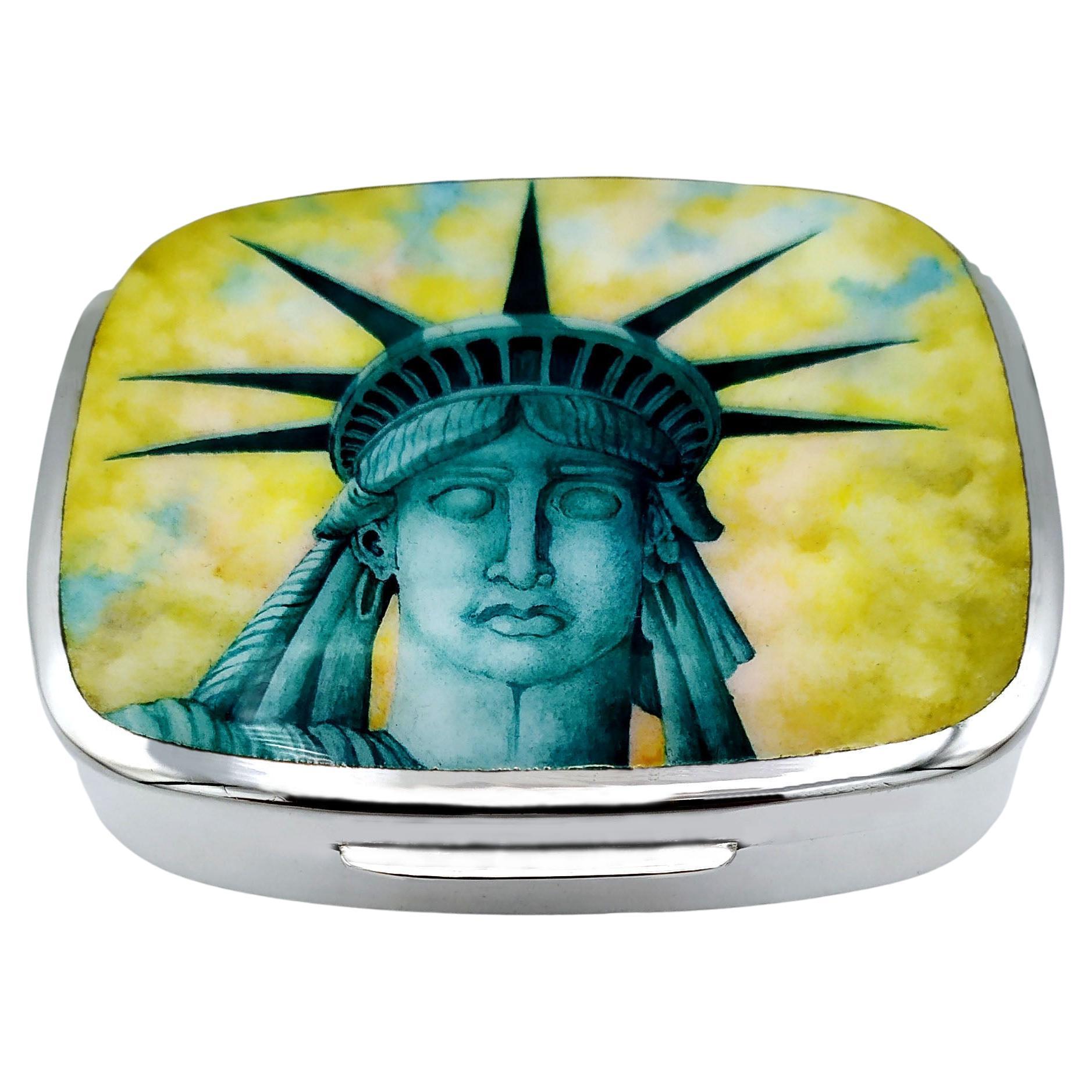 Snuffbox Head of the Statue of Liberty in New York hand painted Sterling Silver  For Sale