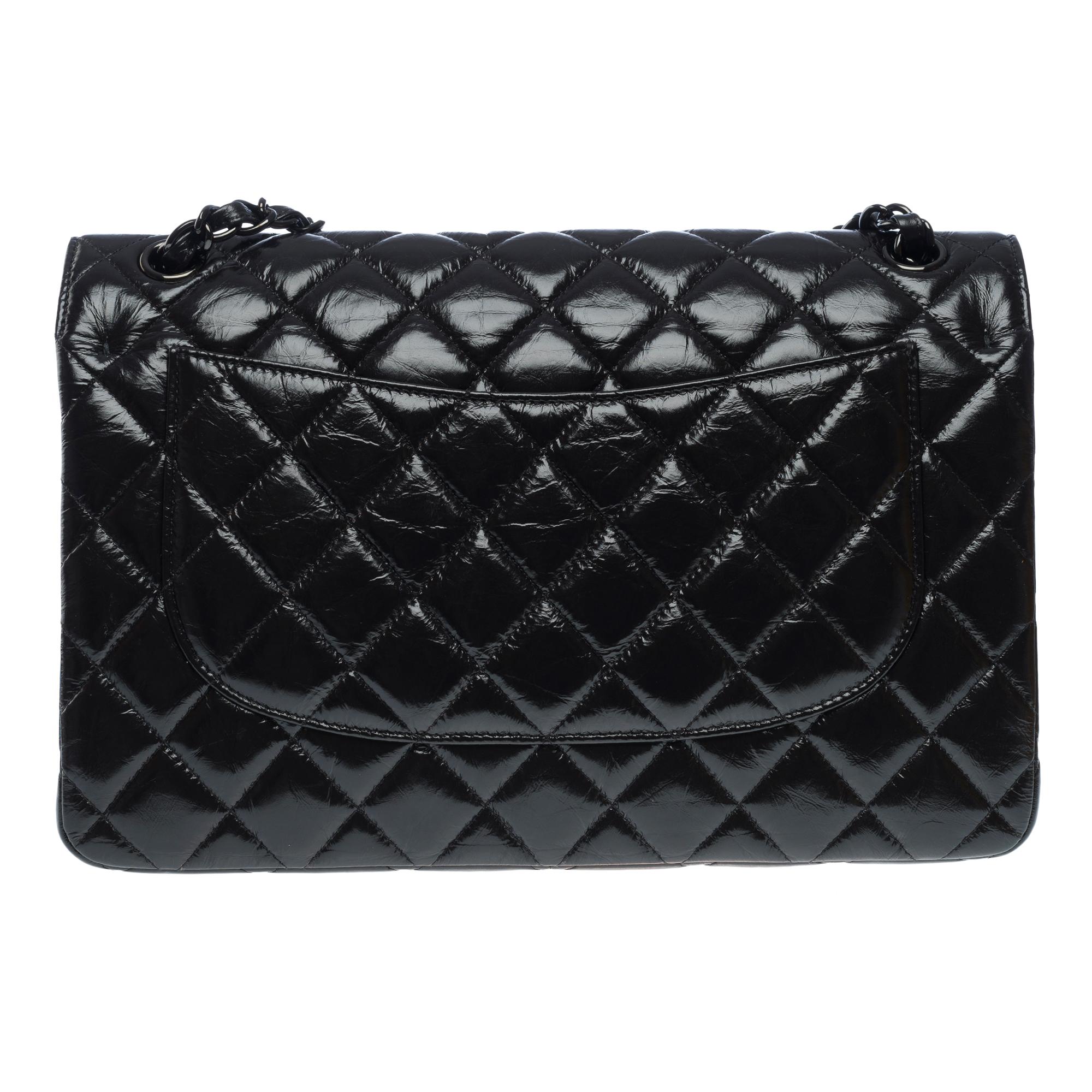 SO BLACK Chanel Timeless Jumbo double flap shoulder bag in Black Glazed leather In Excellent Condition In Paris, IDF