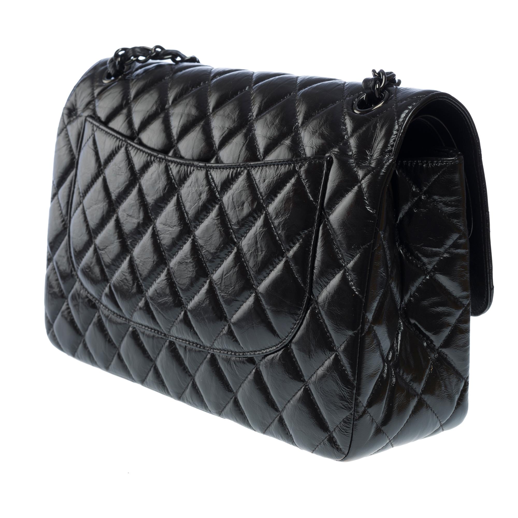 SO BLACK Chanel Timeless Jumbo double flap shoulder bag in Black Glazed leather 1