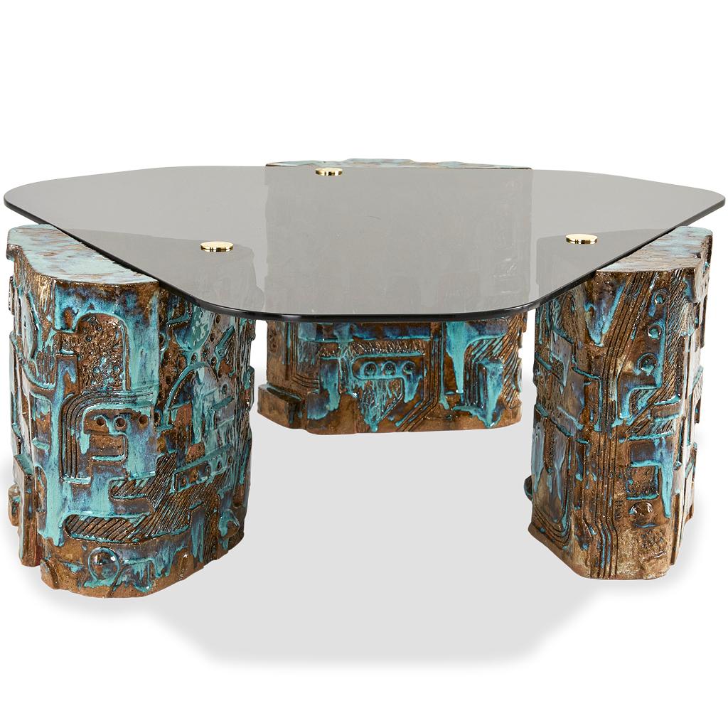 Sud-africain Table basse So Disco Moderne inspirée des années 70 en céramique, verre et laiton par Egg Designs en vente