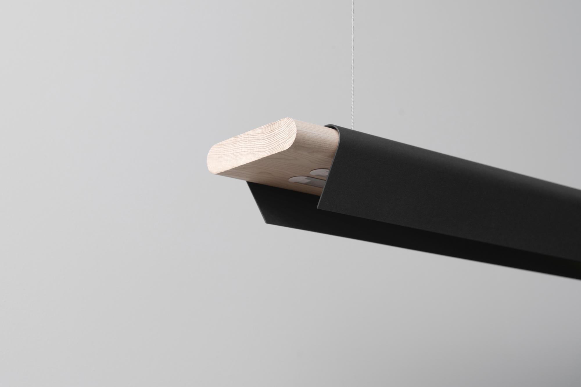 Verniciatura a polvere Lampada a sospensione SO8 White di +kouple in vendita