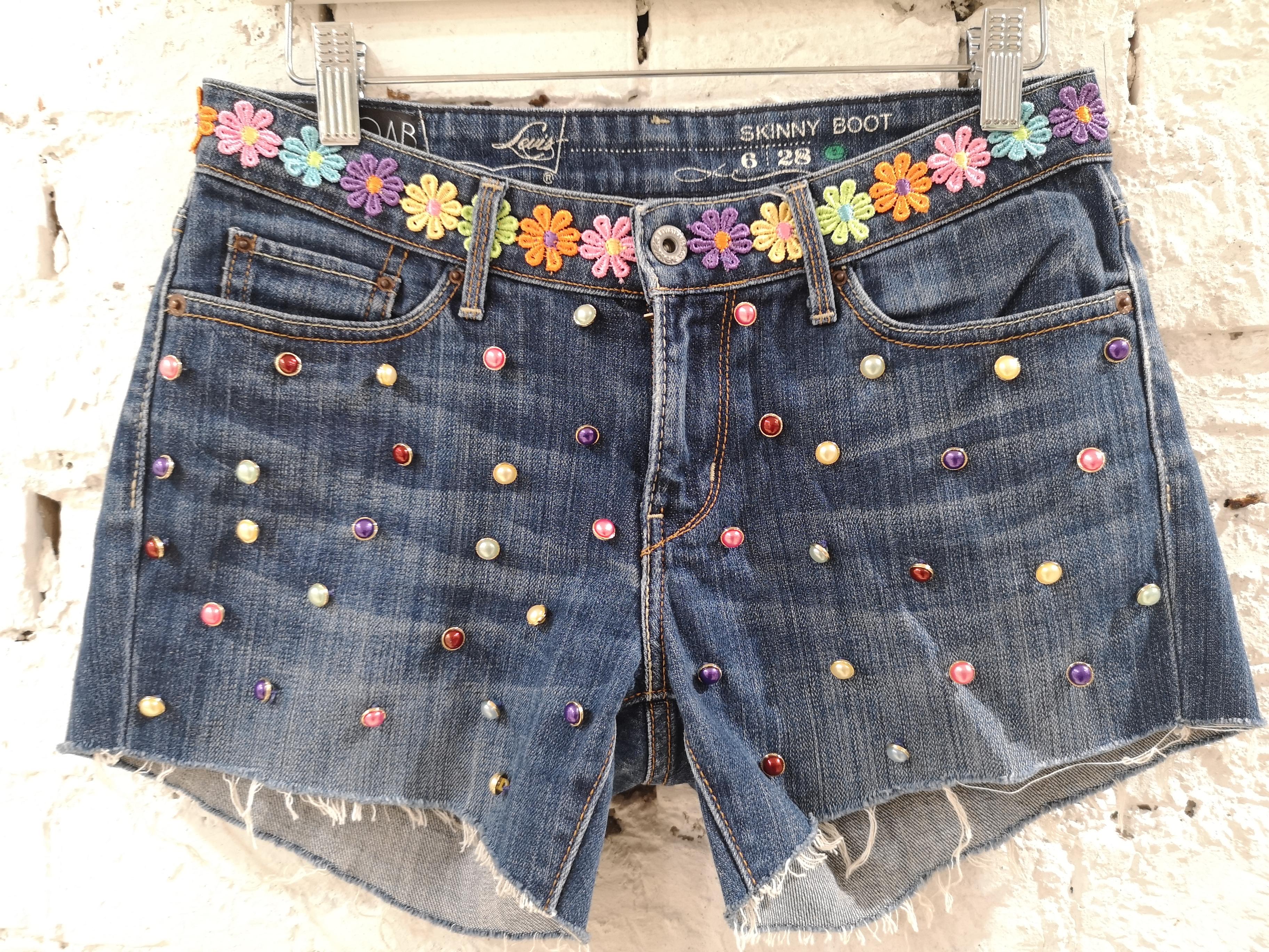 Gray SOAB blue denim cotton flowers and beads shorts