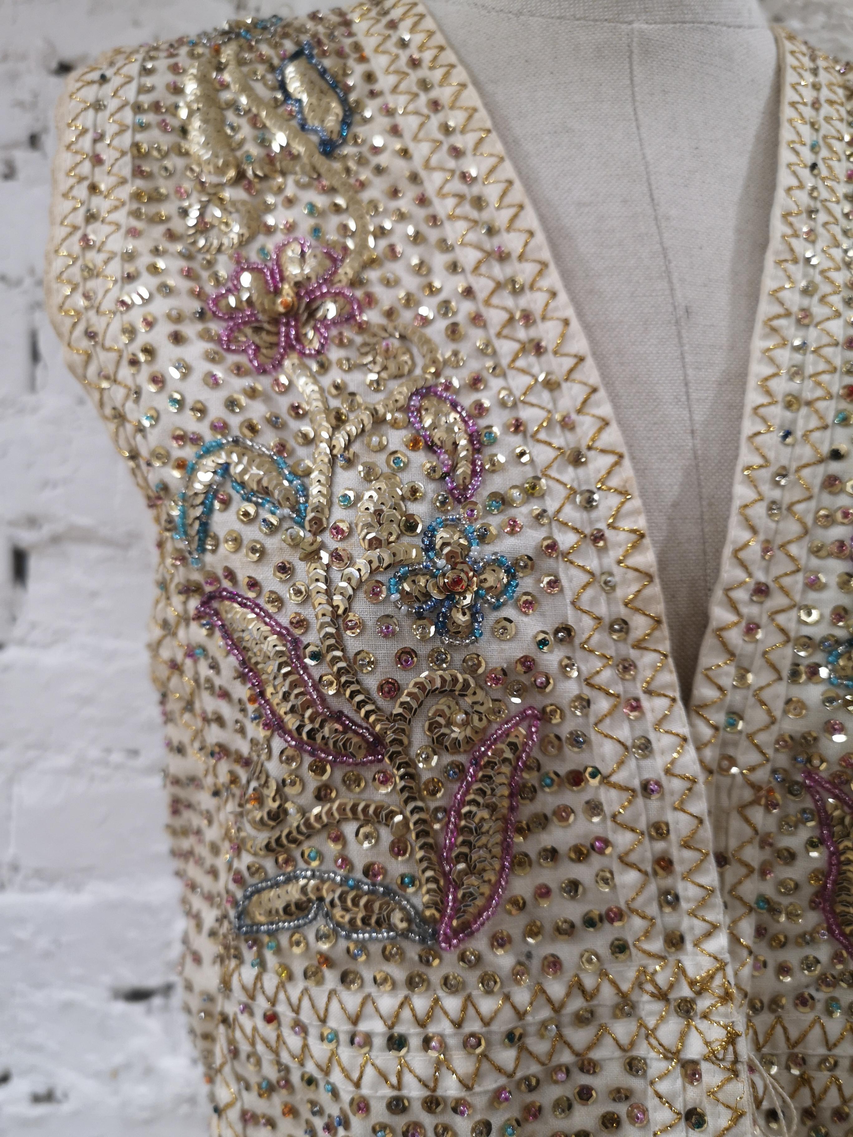 SOAB handmade beige sequins and beads vest In Excellent Condition In Capri, IT