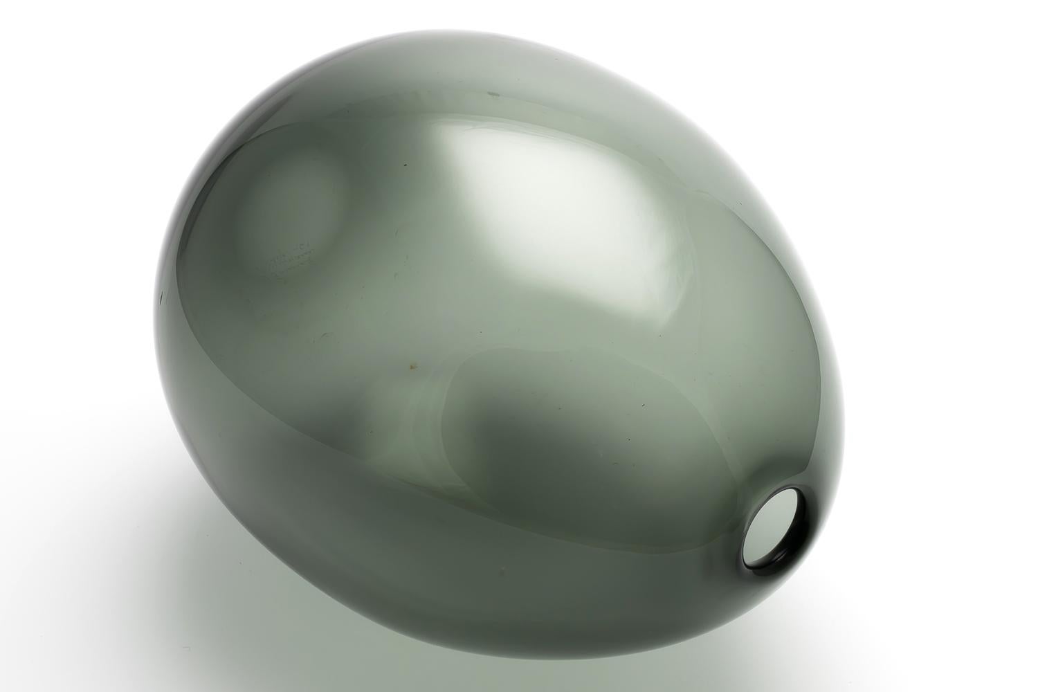Milieu du XXe siècle VASE DE BUBLES (GREY) L KF113 / Nuutajarvi en vente
