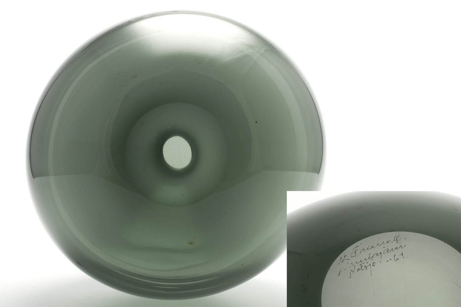 VASE DE BUBLES (GREY) L KF113 / Nuutajarvi en vente 2