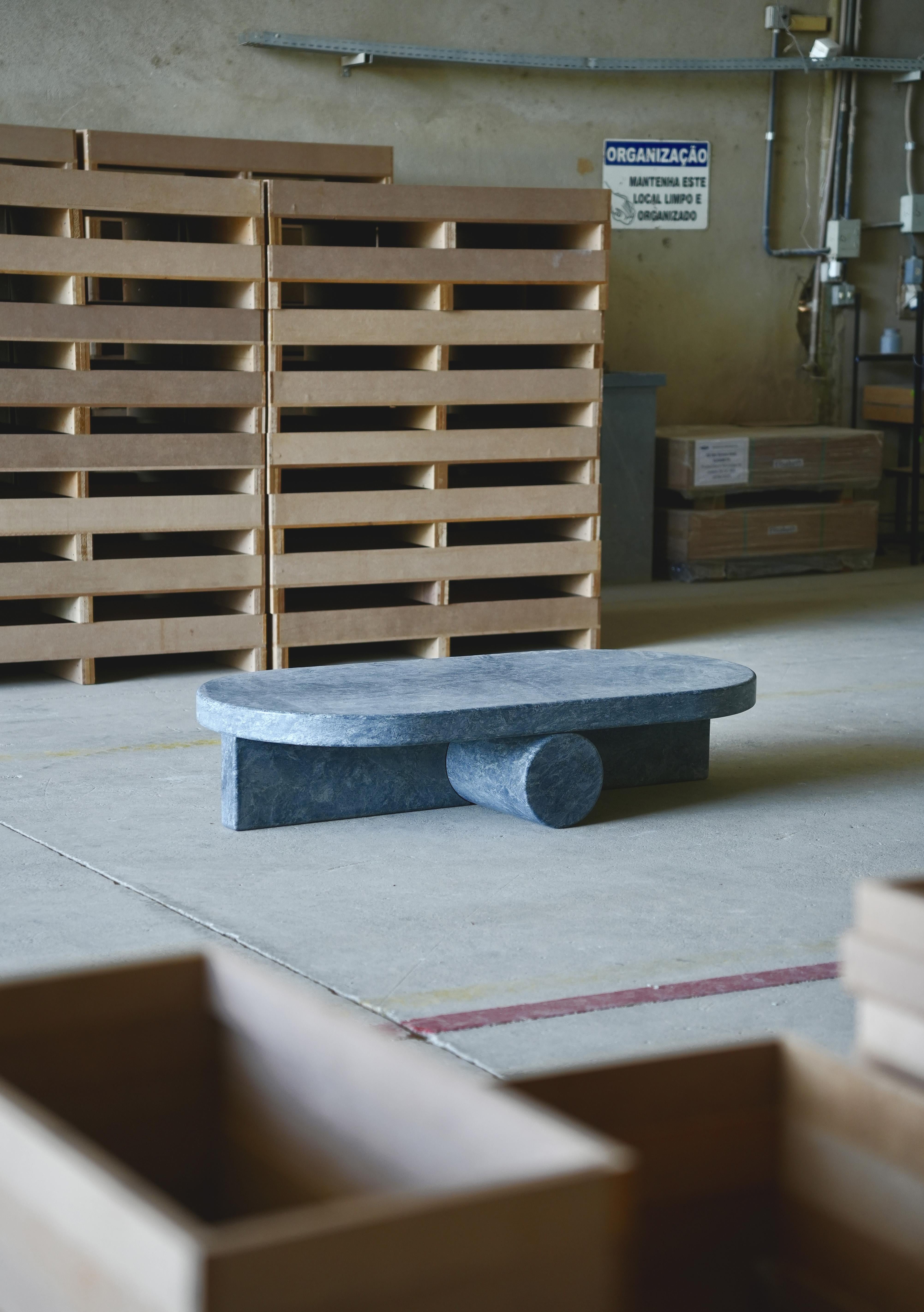 Moderne Table basse Relevo en pierre ollaire, Giorgio Bonaguro en vente