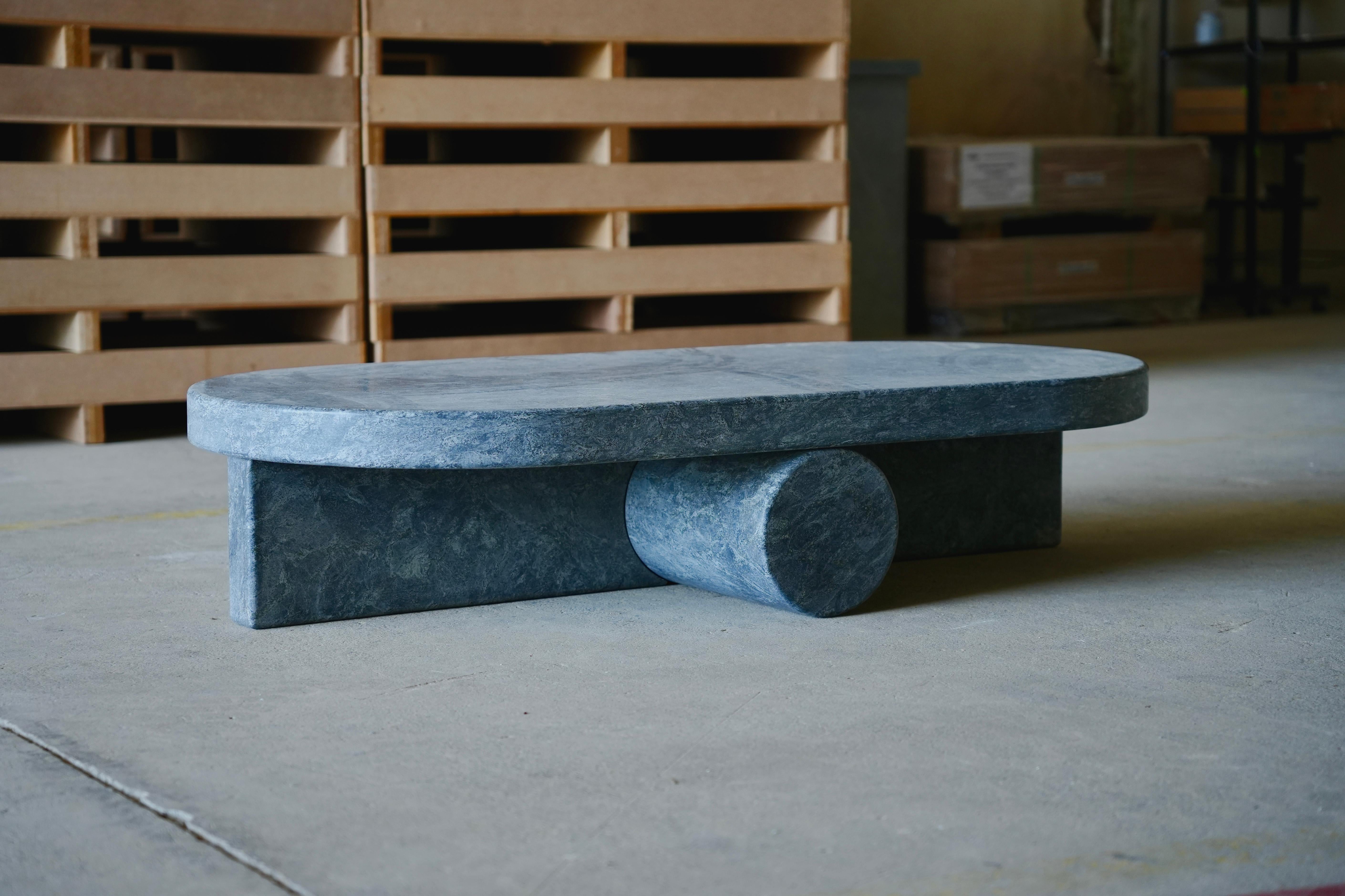 Table basse Relevo en pierre ollaire, Giorgio Bonaguro Neuf - En vente à Geneve, CH