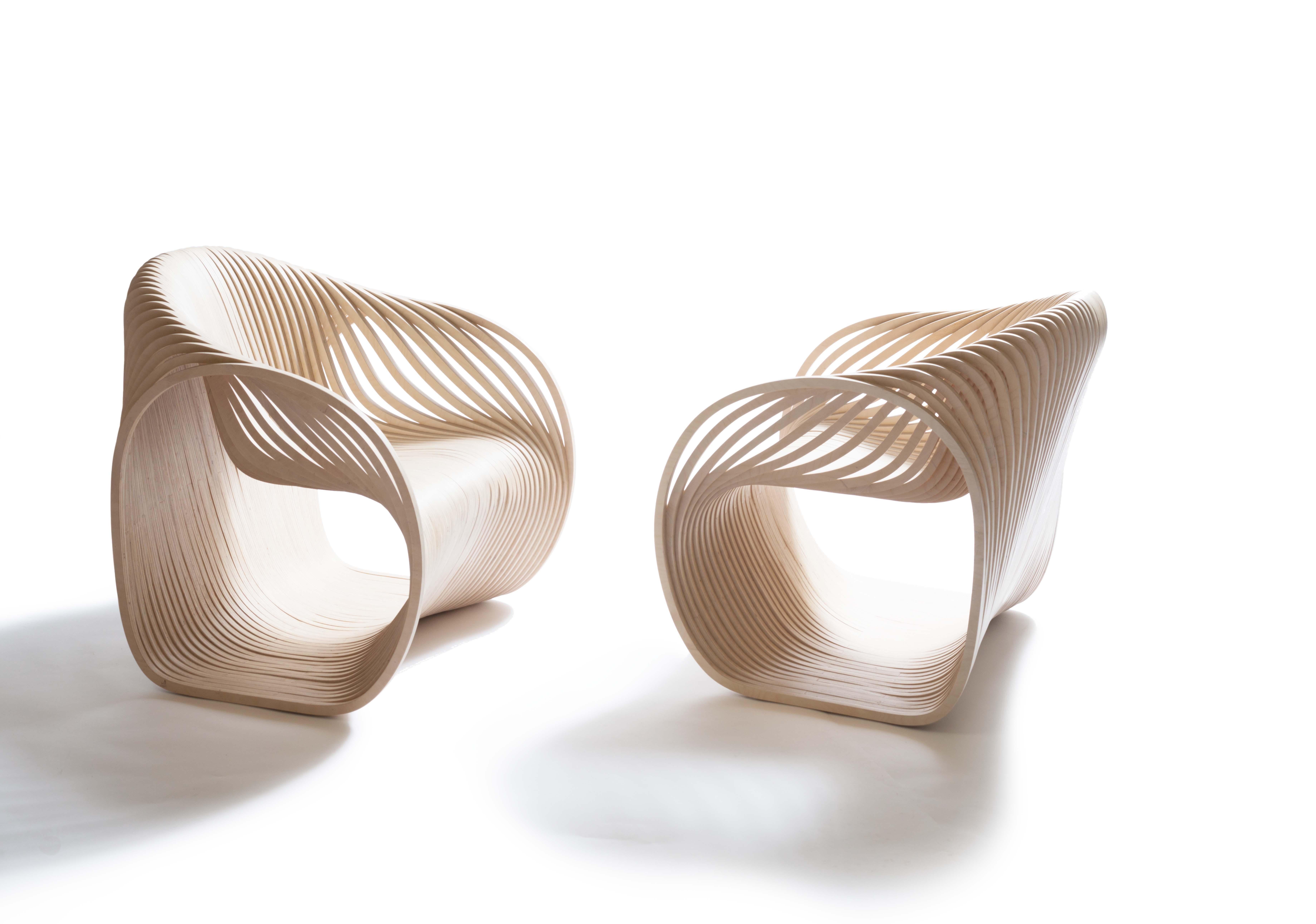 Piegatto Designed the Soave Chair / #soavechair in 2018 and was registered in 2019. 
This chair was presented in a temple in Japan in 2019. 

A chair
with feelings
waving hi
or goodbye
the act of
waving expressed
in the details
of the Soave