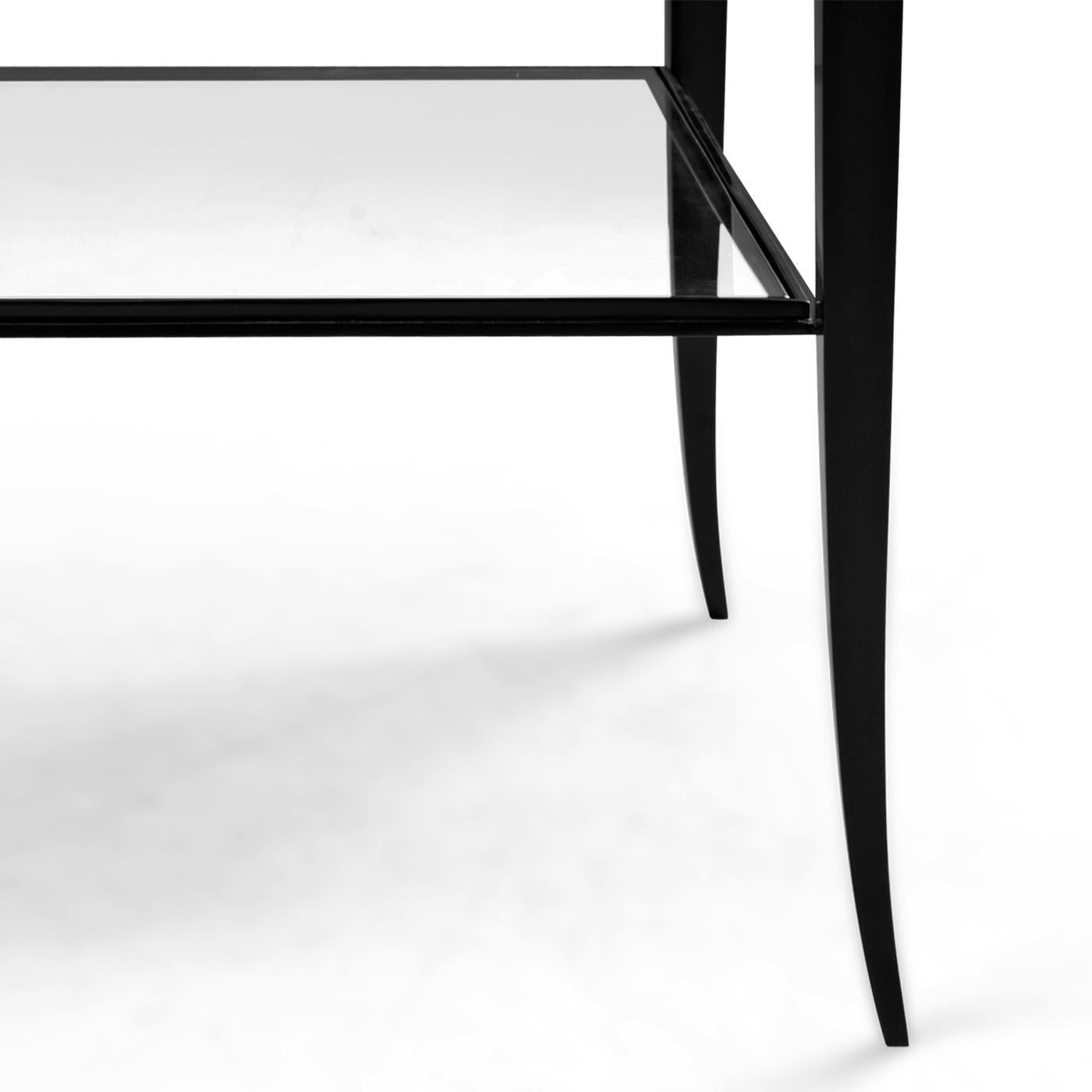 Table de nuit ou d'appoint sobre en vente 1