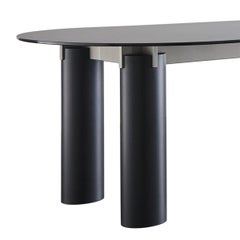 Sober Oval Dining Table