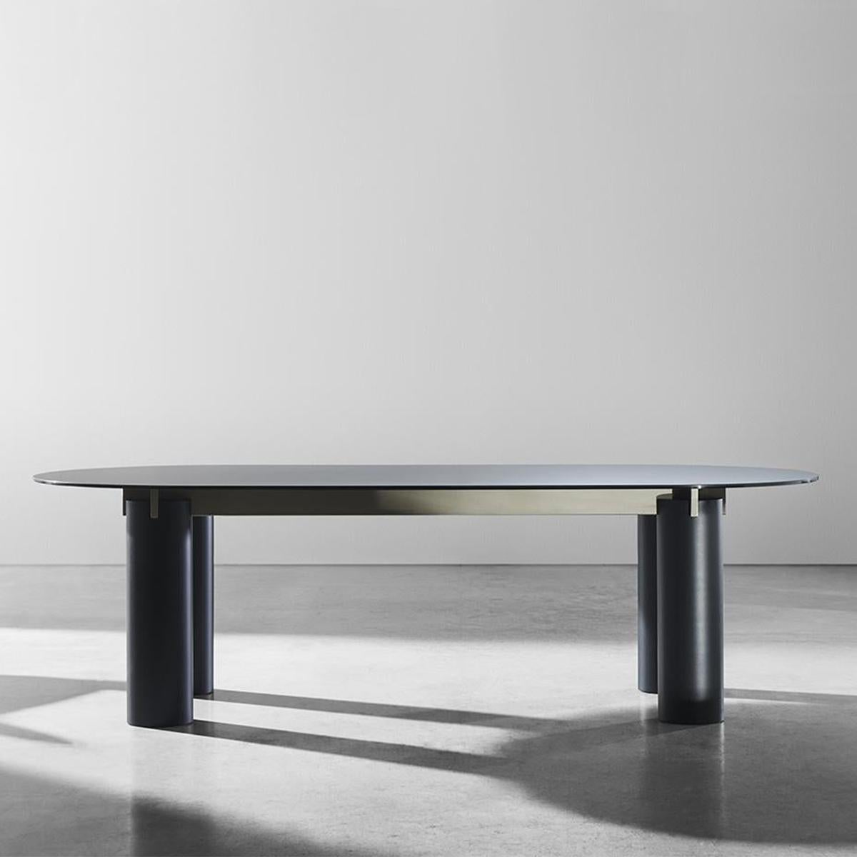 Italian Sober Oval Dining Table For Sale