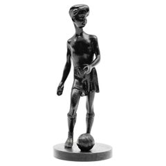 Jugador de fútbol, escultura Art Déco, hacia la década de 1940