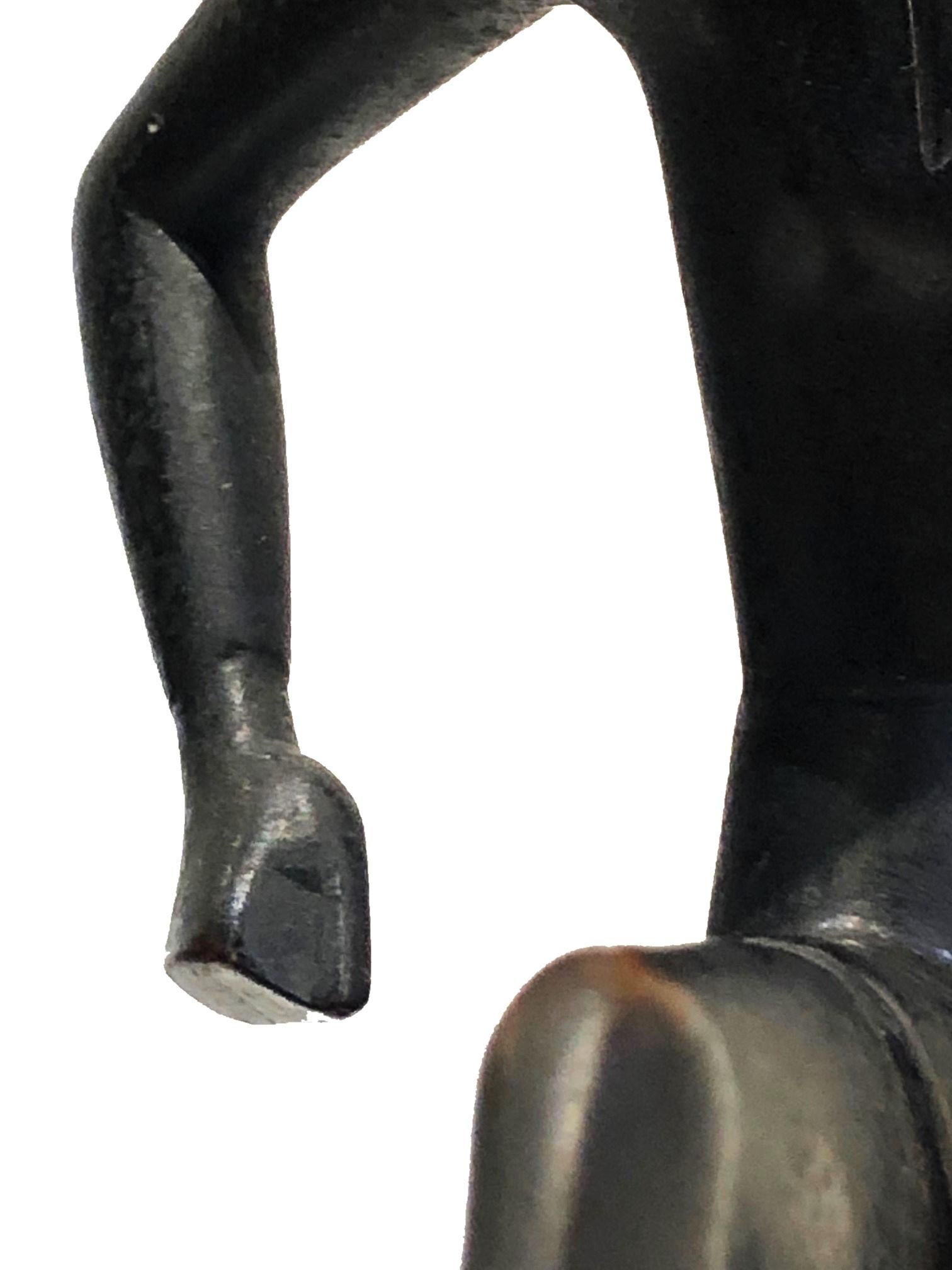 Joueur de football, sculpture allemande en bronze patiné Art déco, vers 1930 en vente 2