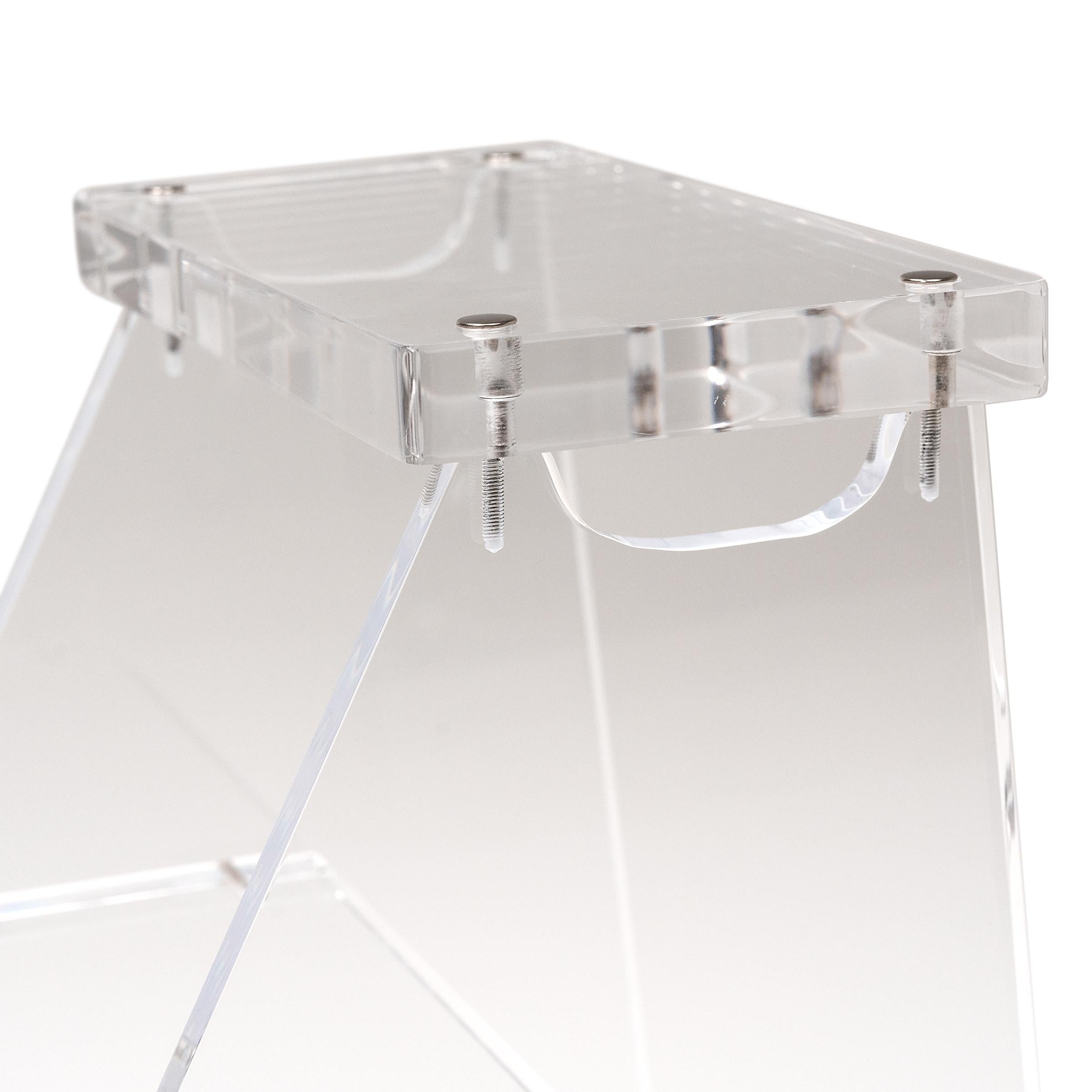 Taburete de Lucite 