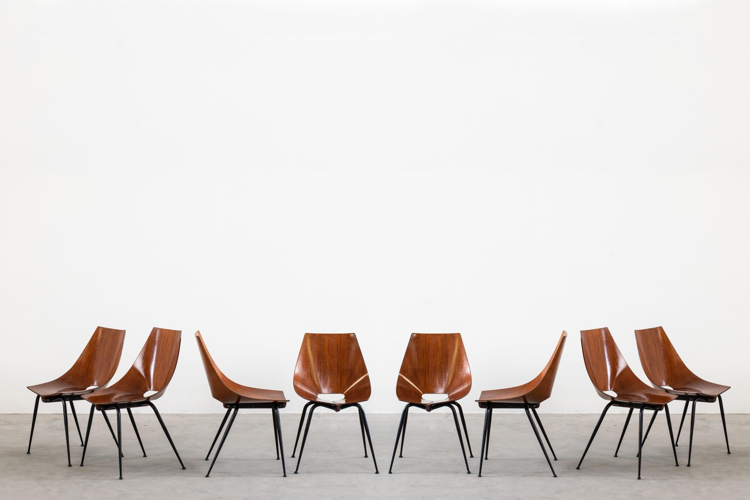 Italian Società Compensati Curvi Set of Eight Mid-Century Modern Dining Chairs, 1950