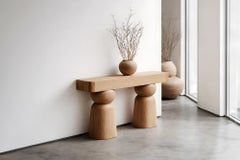 Socle No11 Sofatisch von NONO aus Massivholz