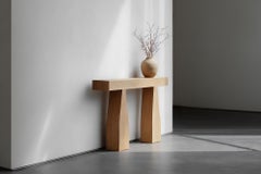 Socle No26 Tisch für den Eingangsbereich, Design by Joel Escalona