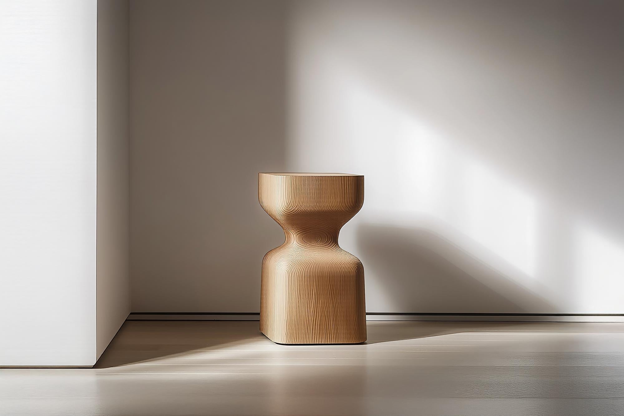 Socle No64 Stool, Solid Wood Contemporary Furniture by NONO

Socle table d'appoint, table auxiliaire, table de nuit

Socle est une petite table en bois massif conçue par l'équipe de design de NONO. Fabriquée en bois massif, sa construction élaborée