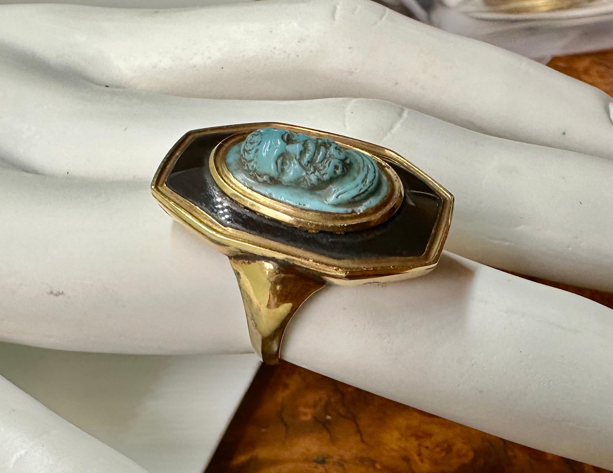Socrates Turquoise Cameo Ring Black Onyx 18 Karat Gold Museum Quality Victorian For Sale 2