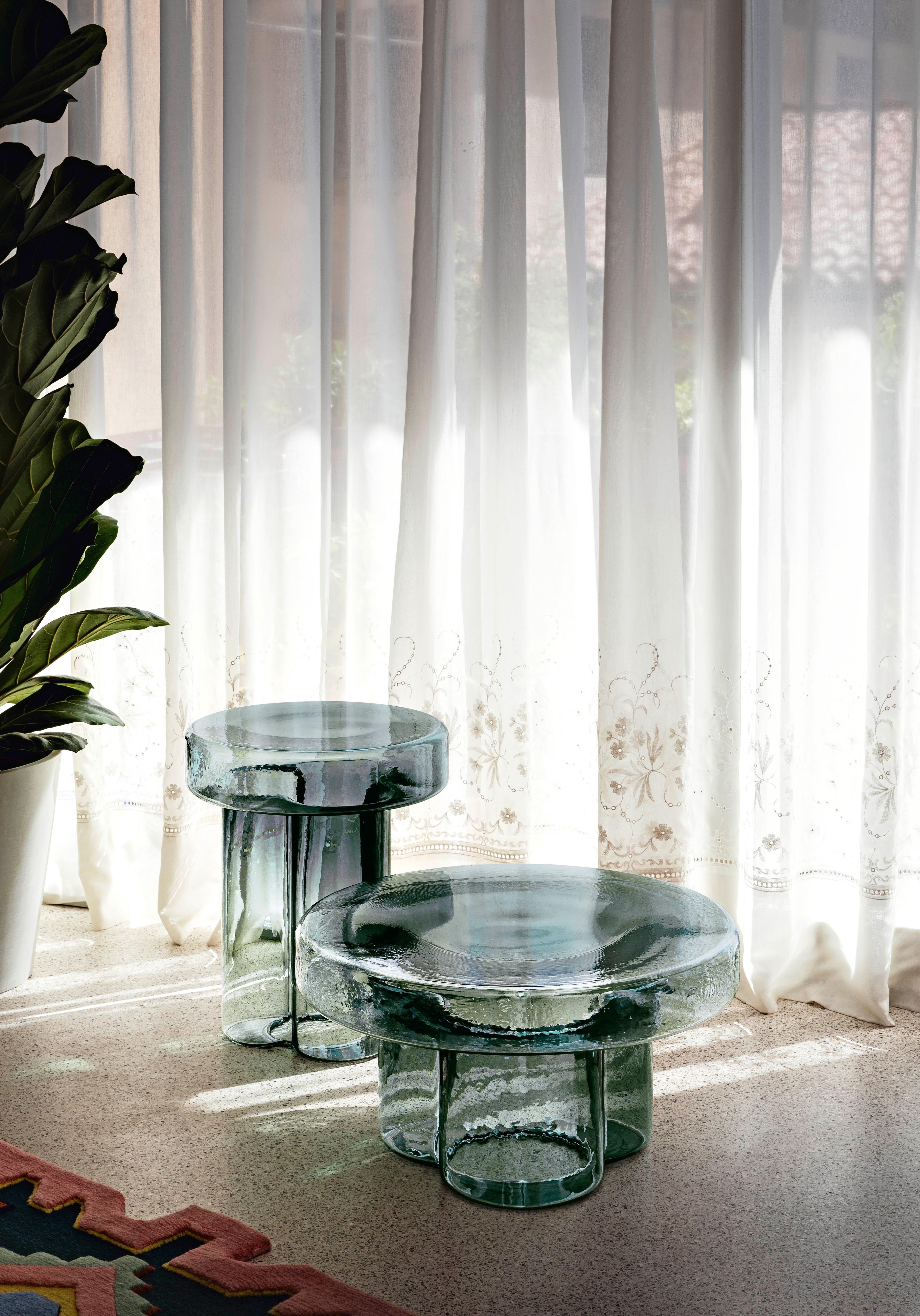 Hoher Couchtisch aus mundgeblasenem Muranoglas in Amethyst Lights von Yiannis Ghikas im Angebot 7