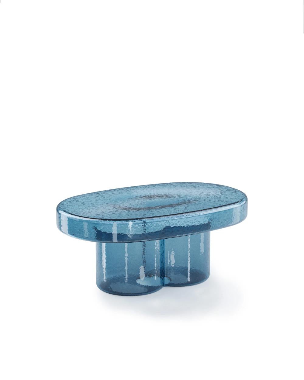 Ovaler Couchtisch aus mundgeblasenem Muranoglas SODA (Amethyst) von Yiannis Ghikas im Angebot 3