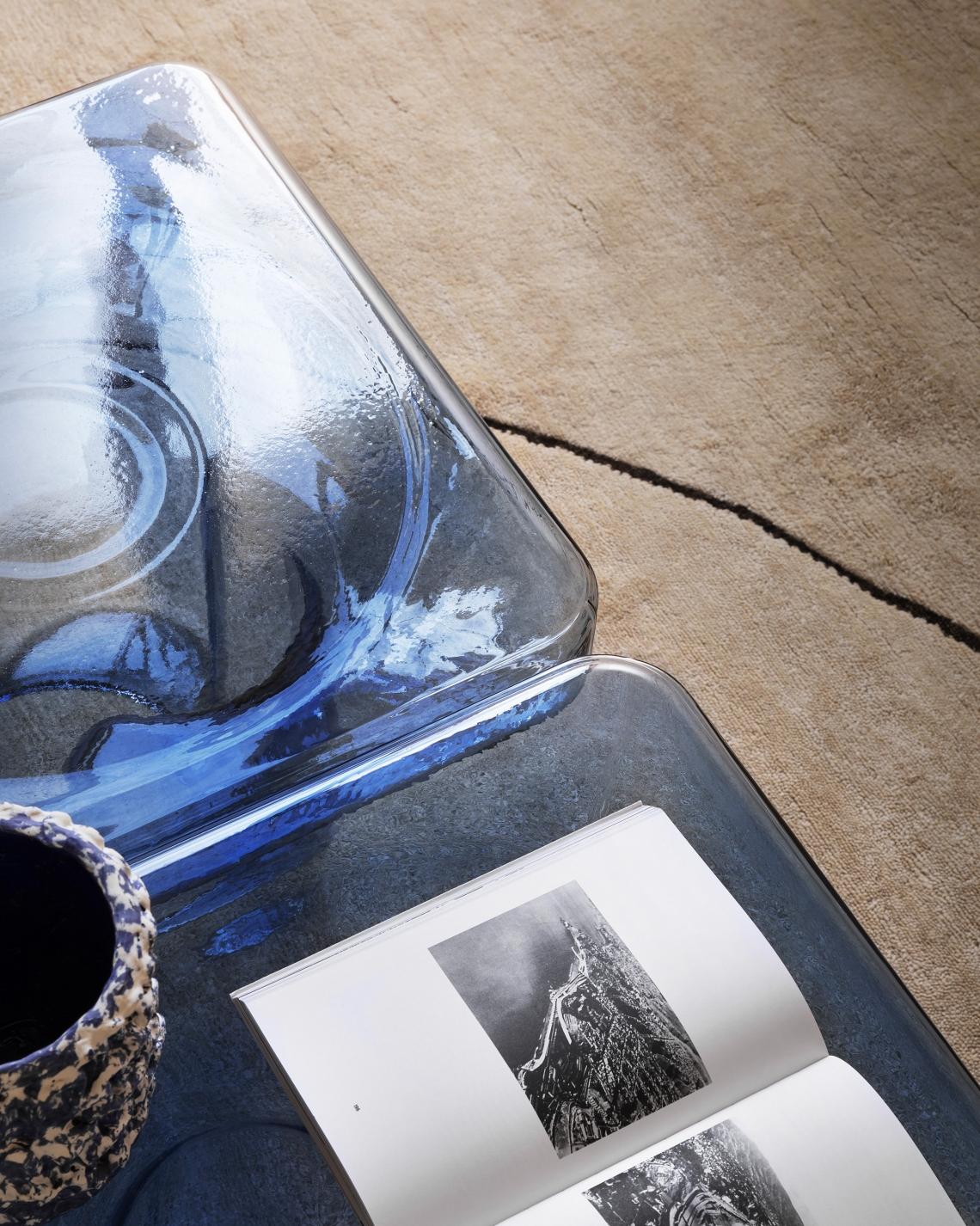 Soda-geblasenes Murano-Glas - zwei quadratische couchtische von Yiannis Ghikas im Angebot 3