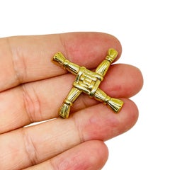 SODOR signed vintage gold tone designer brooch